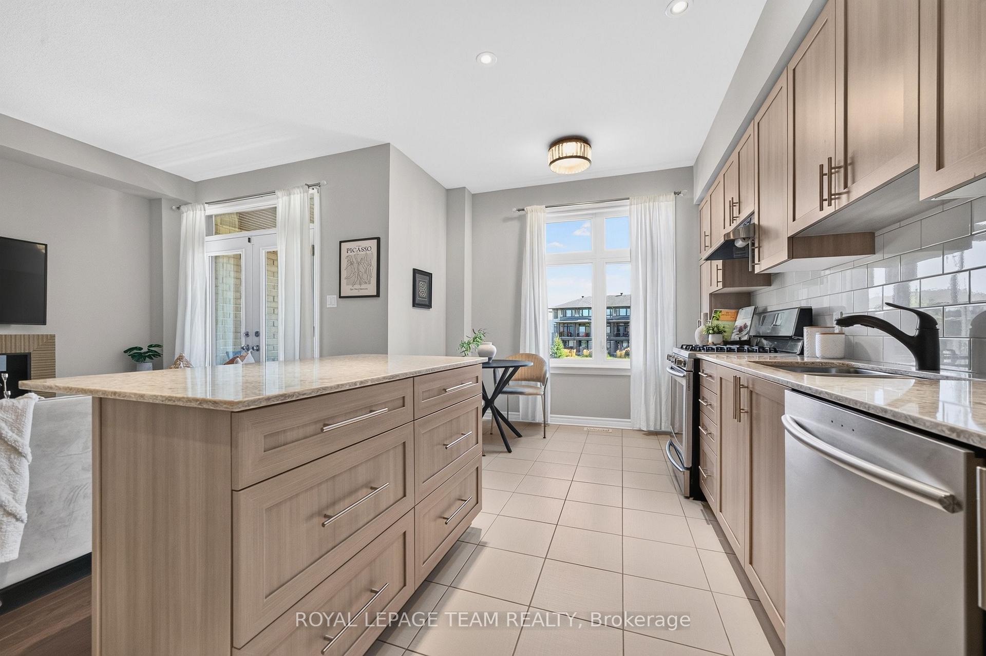Photo 34 of 246 Leather Leaf Terrace, Ottawa, Barrhaven - Longfields — HOMEH