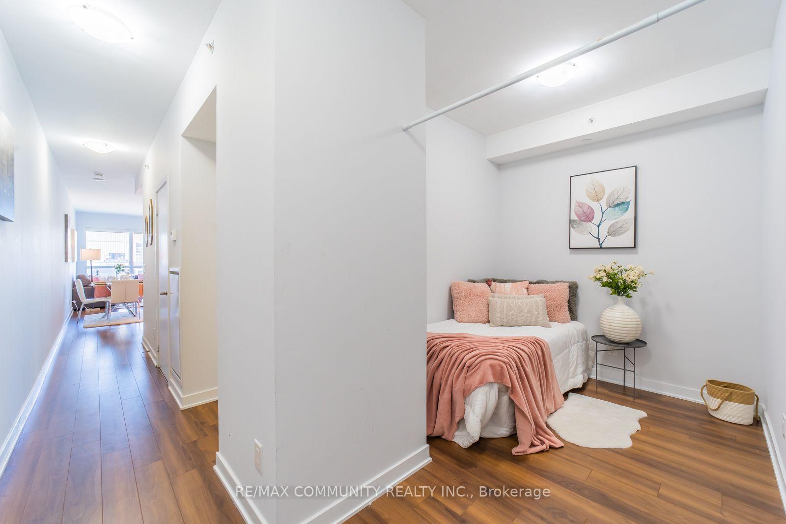Photo 7 of Unit 1210, 210 Simcoe Street, Toronto, Kensington-Chinatown — HOMEH