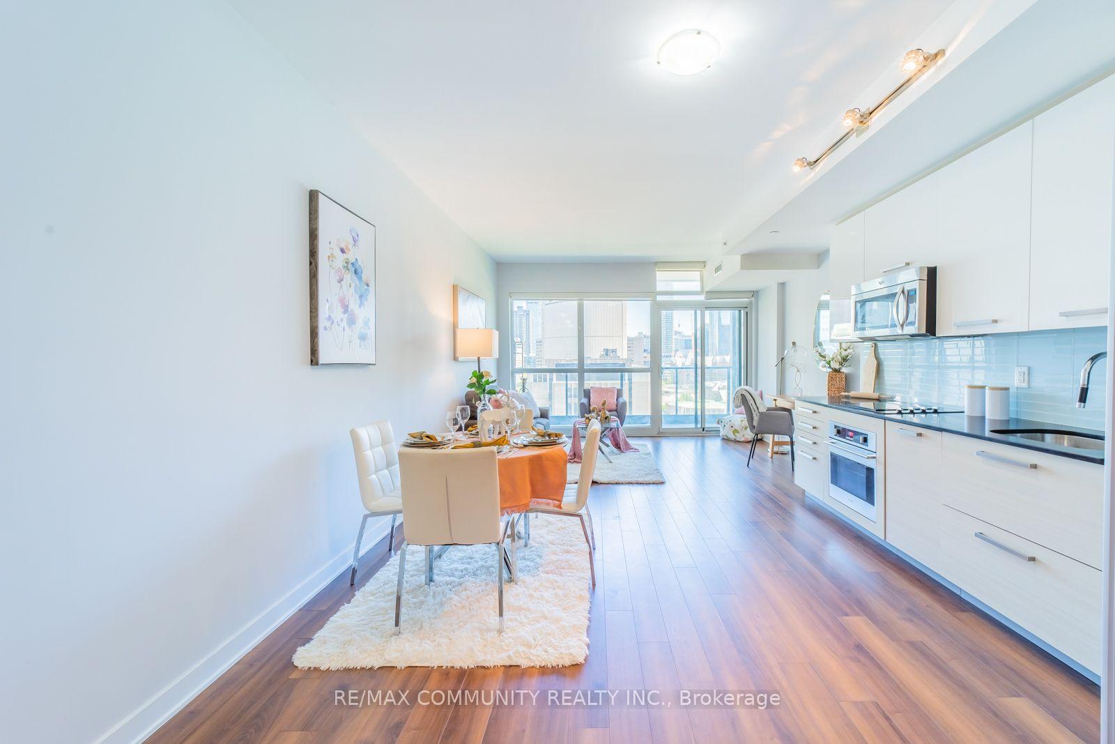 Photo 11 of Unit 1210, 210 Simcoe Street, Toronto, Kensington-Chinatown — HOMEH