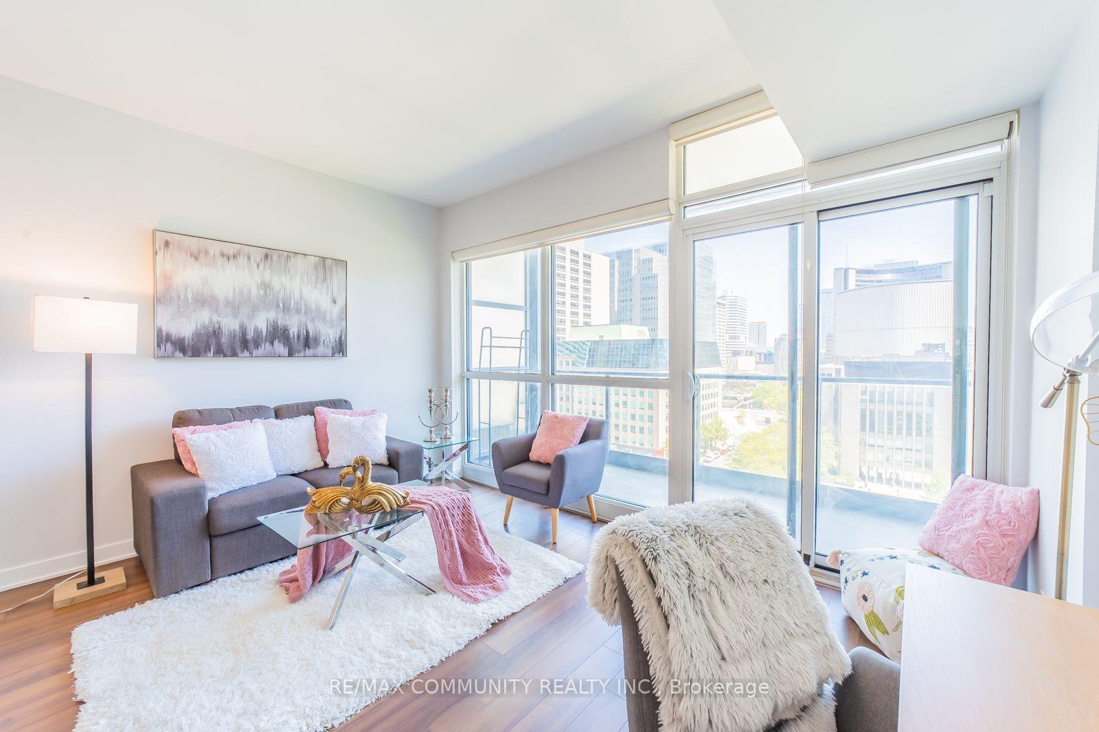 Photo 16 of Unit 1210, 210 Simcoe Street, Toronto, Kensington-Chinatown — HOMEH