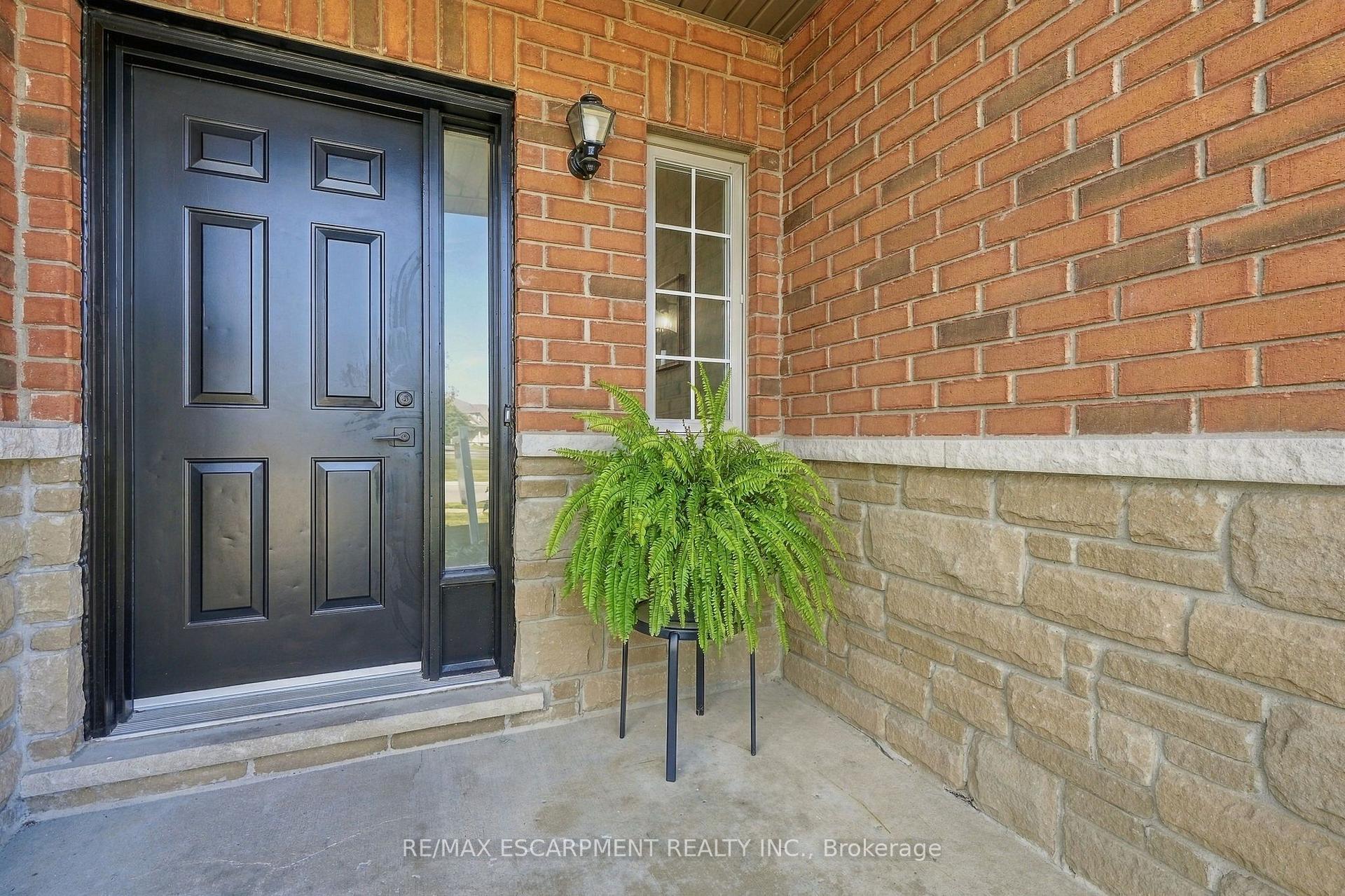 Photo 2 of 257 Southbrook Drive, Hamilton, Binbrook — HOMEH