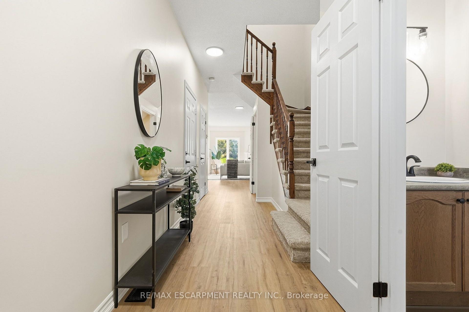 Photo 4 of 257 Southbrook Drive, Hamilton, Binbrook — HOMEH