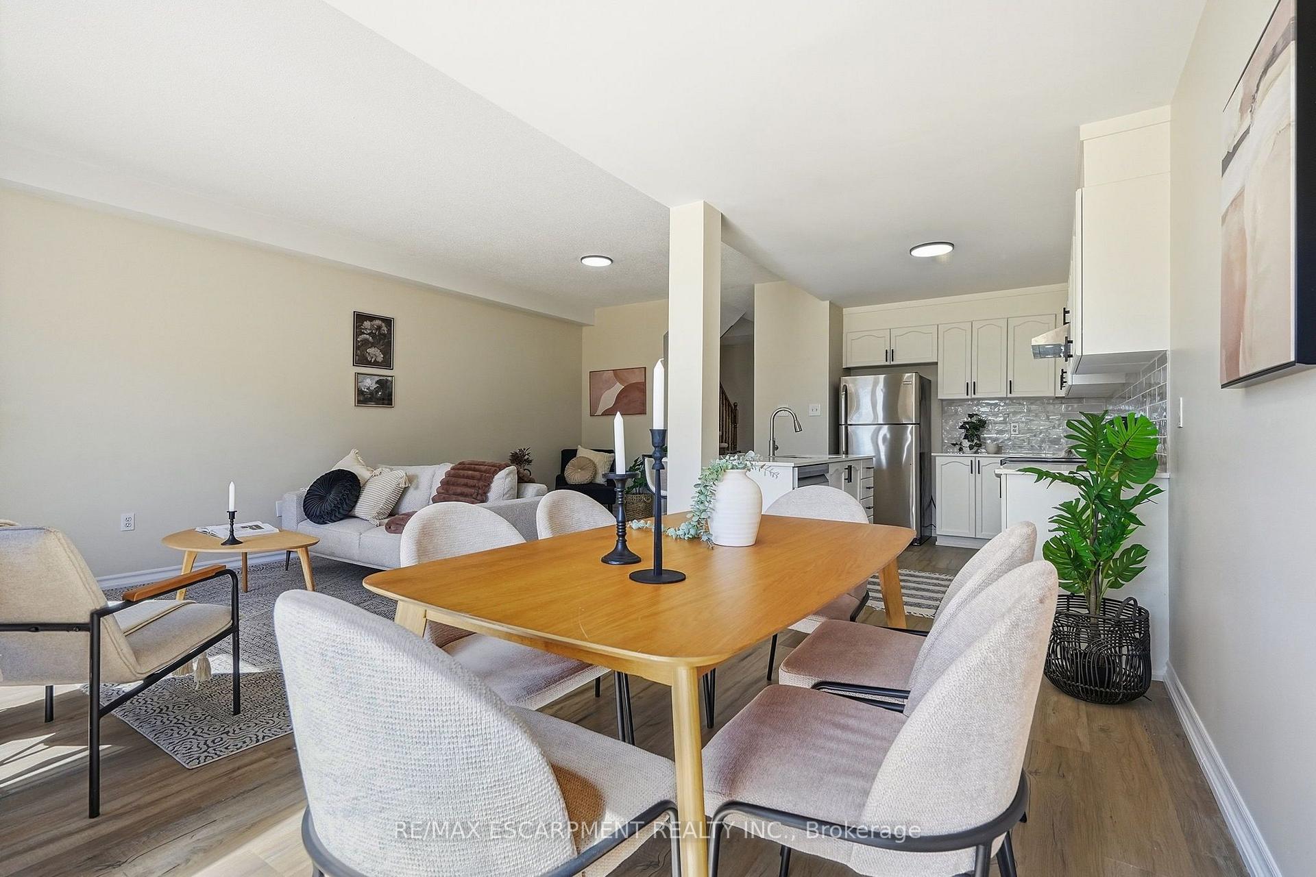Photo 11 of 257 Southbrook Drive, Hamilton, Binbrook — HOMEH