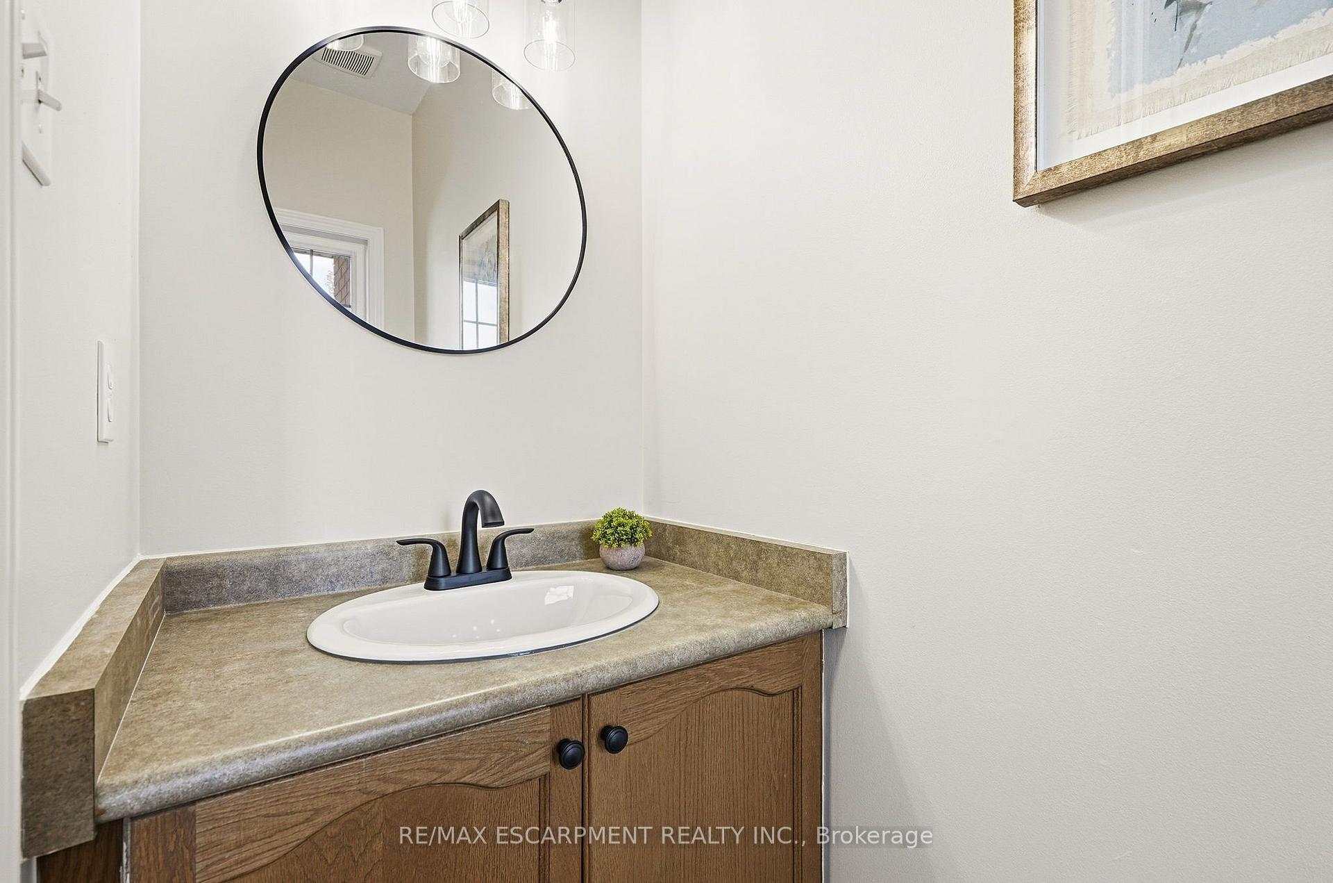 Photo 19 of 257 Southbrook Drive, Hamilton, Binbrook — HOMEH