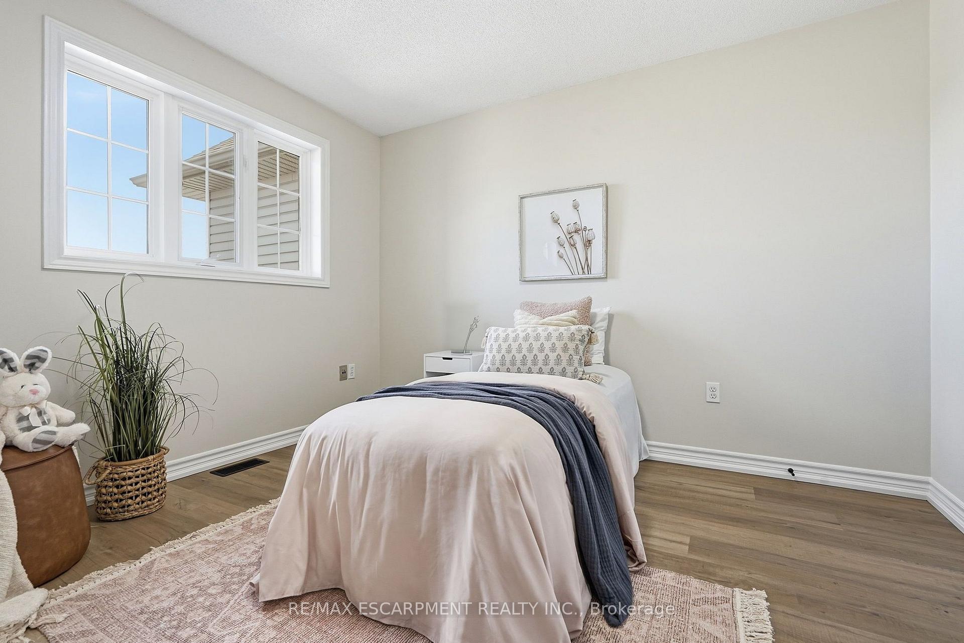 Photo 24 of 257 Southbrook Drive, Hamilton, Binbrook — HOMEH