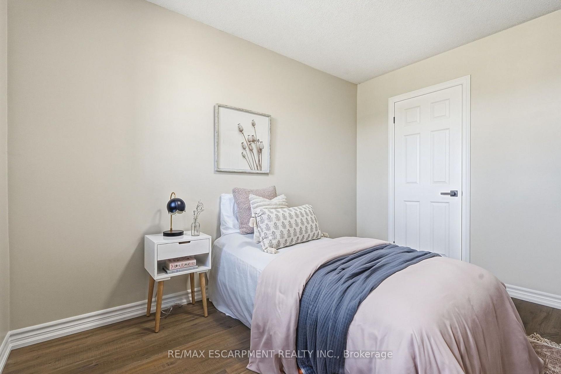 Photo 25 of 257 Southbrook Drive, Hamilton, Binbrook — HOMEH