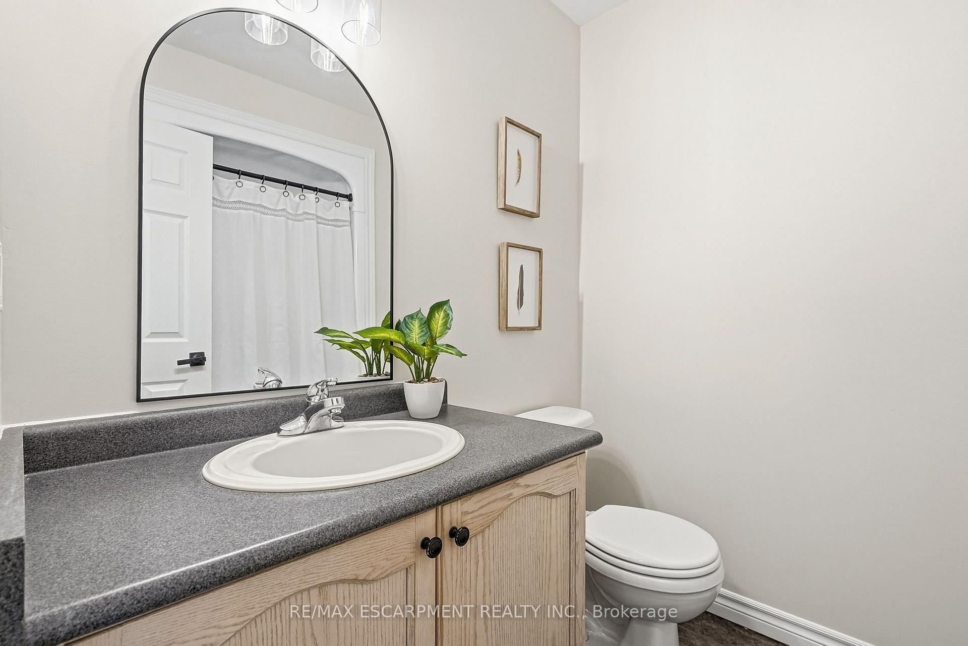 Photo 26 of 257 Southbrook Drive, Hamilton, Binbrook — HOMEH