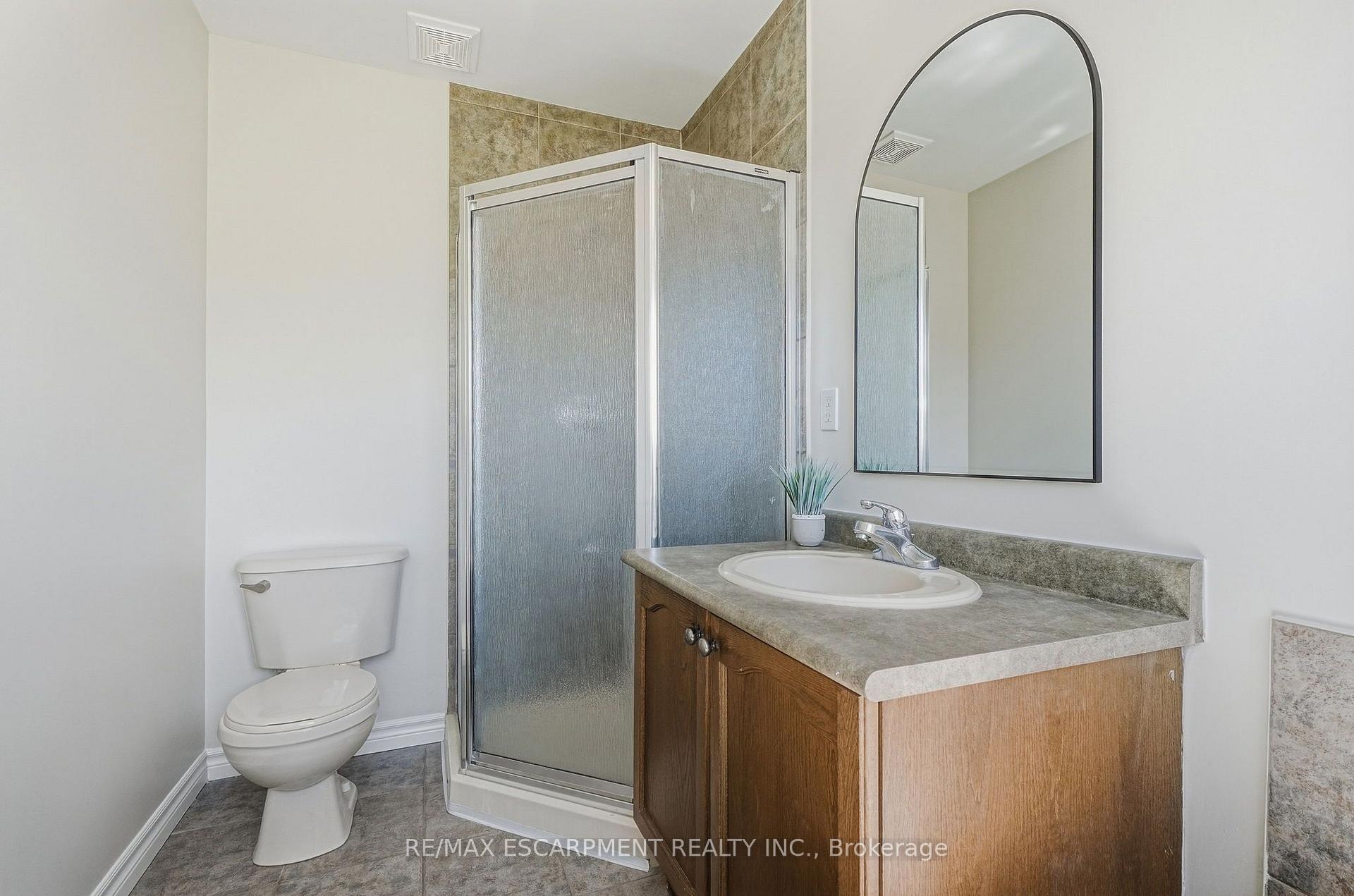Photo 32 of 257 Southbrook Drive, Hamilton, Binbrook — HOMEH