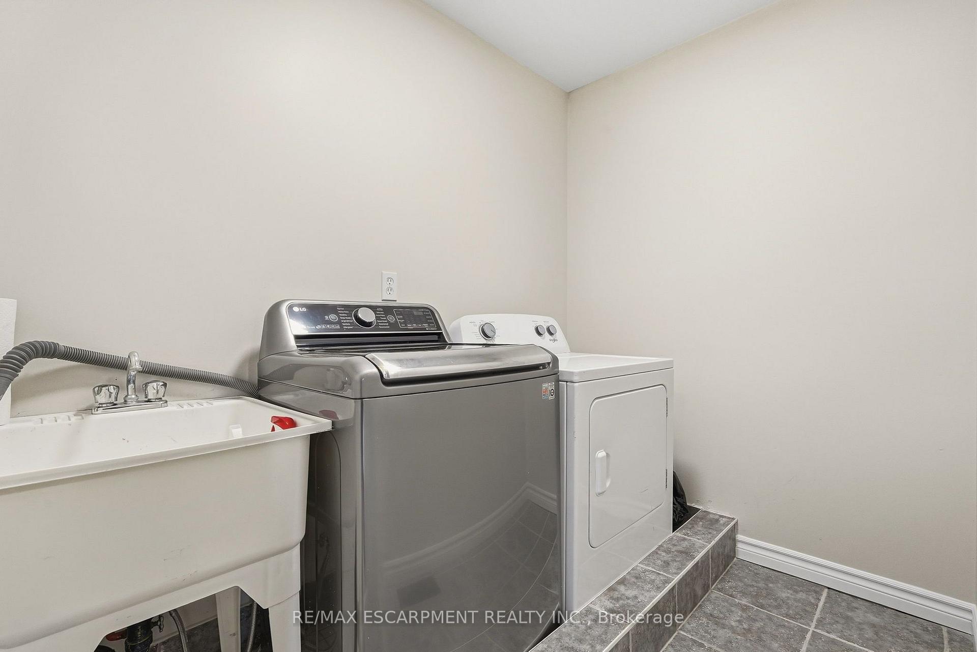 Photo 33 of 257 Southbrook Drive, Hamilton, Binbrook — HOMEH