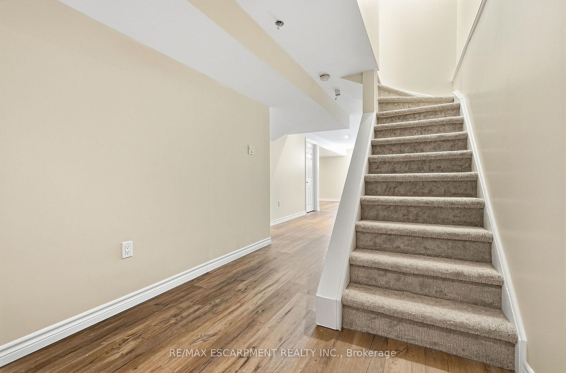 Photo 34 of 257 Southbrook Drive, Hamilton, Binbrook — HOMEH