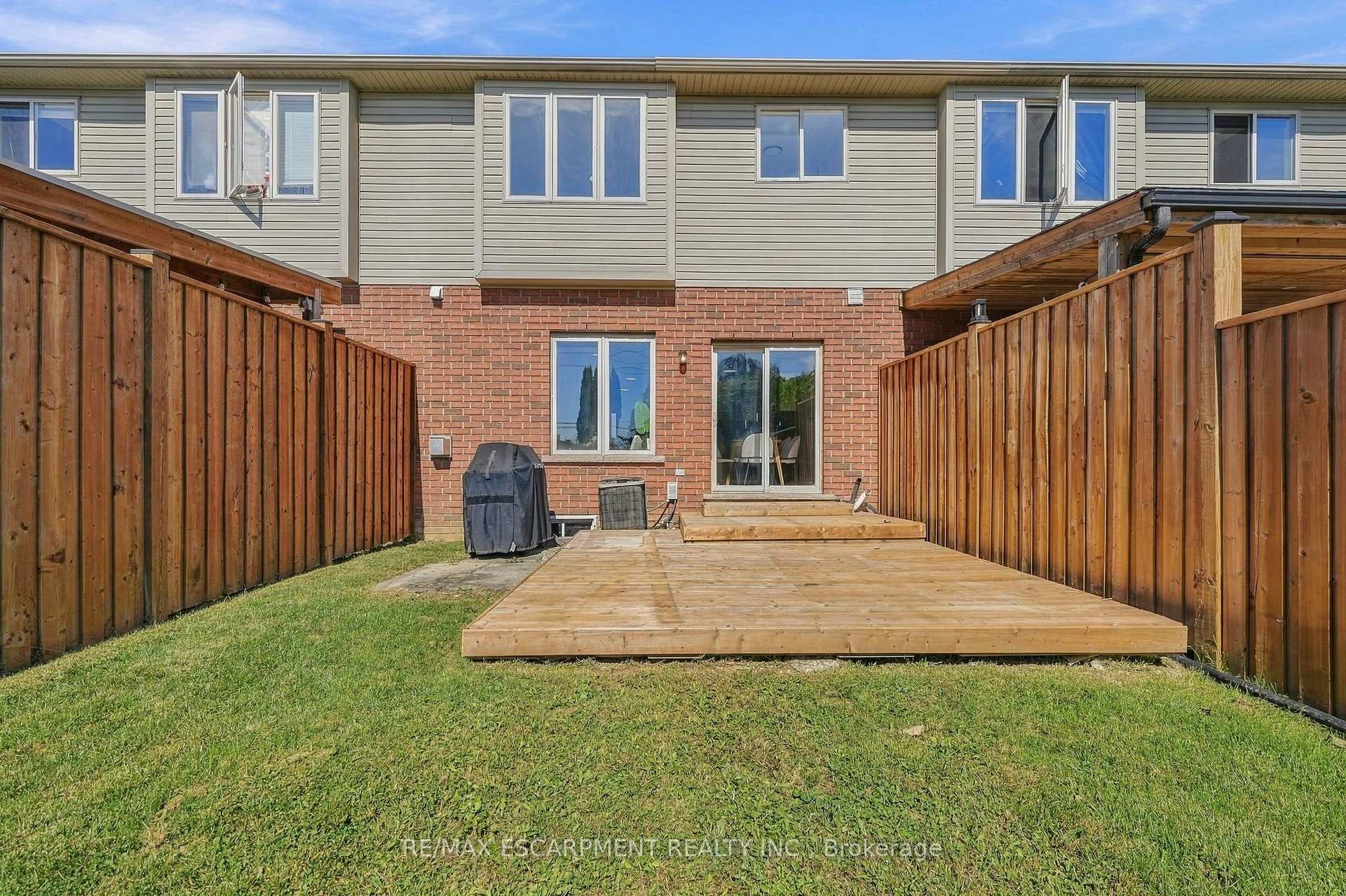 Photo 37 of 257 Southbrook Drive, Hamilton, Binbrook — HOMEH