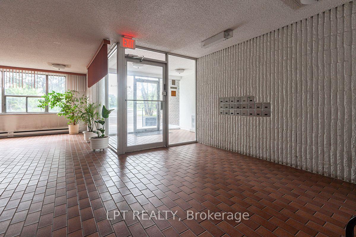 Photo 3 of Unit 504, 315 Dixon Road, Etobicoke, Kingsview Village-The Westway — HOMEH