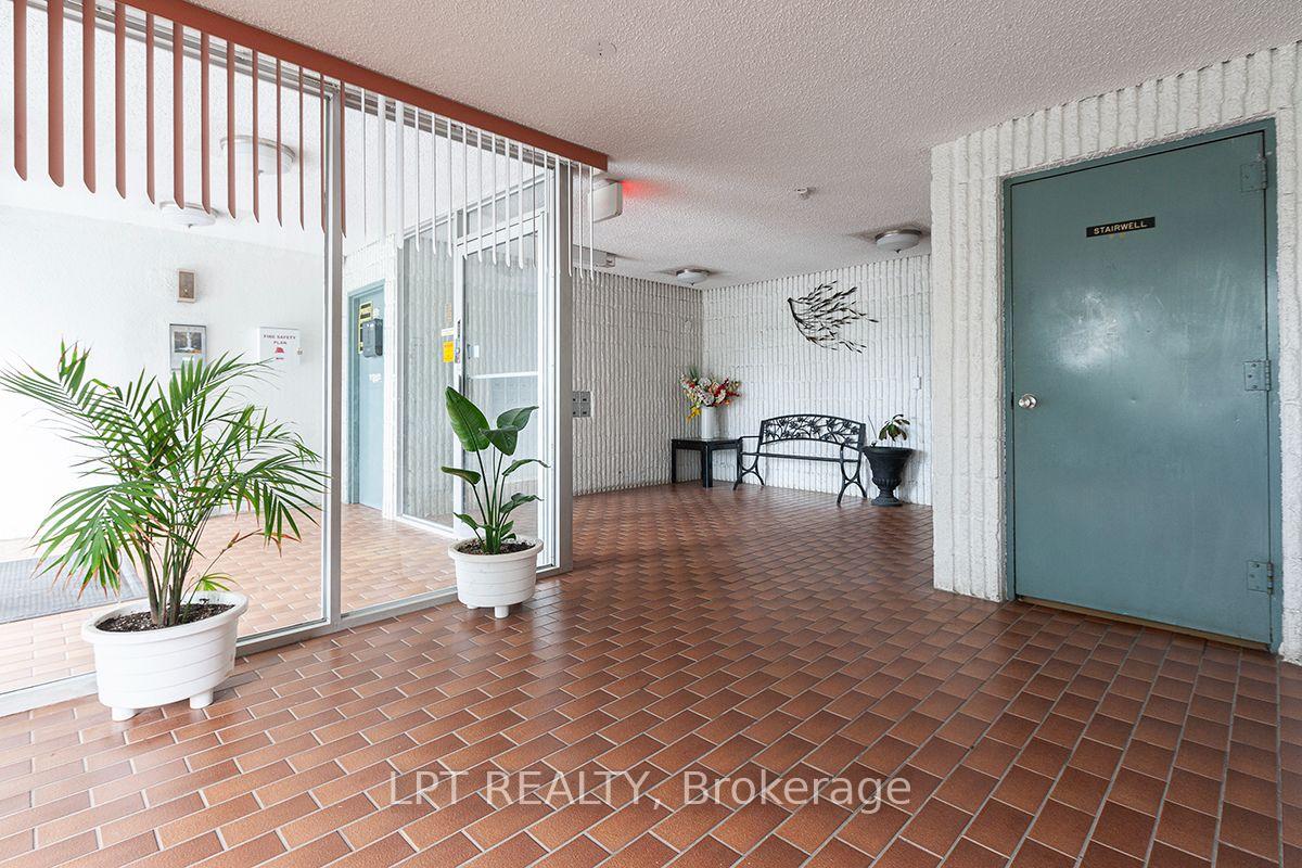 Photo 5 of Unit 504, 315 Dixon Road, Etobicoke, Kingsview Village-The Westway — HOMEH