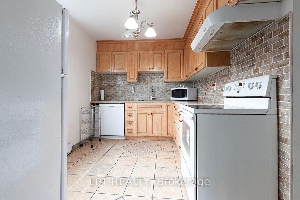 Photo 21 of Unit 504, 315 Dixon Road, Etobicoke, Kingsview Village-The Westway — HOMEH