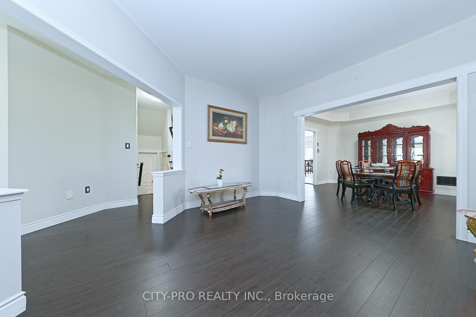 Photo 10 of 1178 Salmers Drive, Oshawa, Taunton — HOMEH