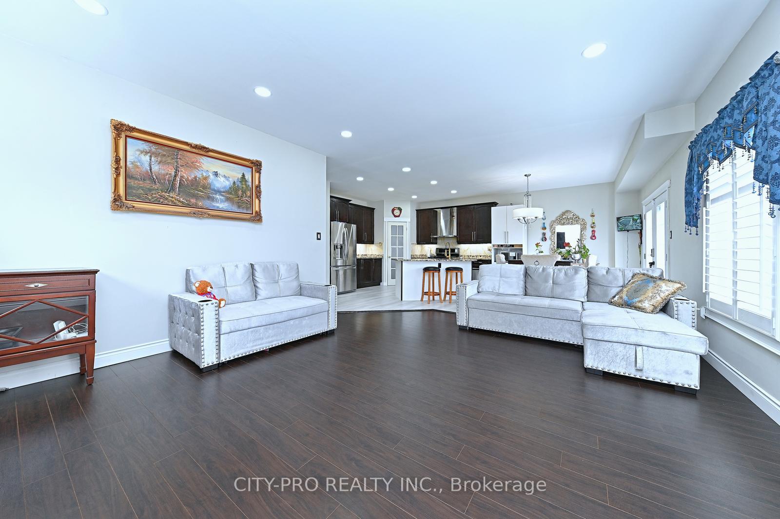 Photo 14 of 1178 Salmers Drive, Oshawa, Taunton — HOMEH