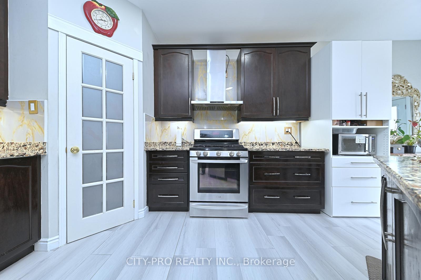 Photo 18 of 1178 Salmers Drive, Oshawa, Taunton — HOMEH