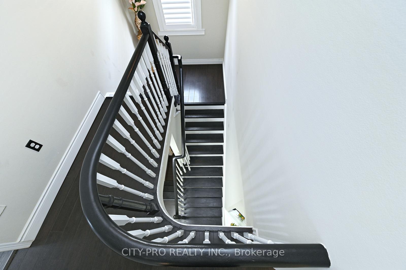 Photo 38 of 1178 Salmers Drive, Oshawa, Taunton — HOMEH