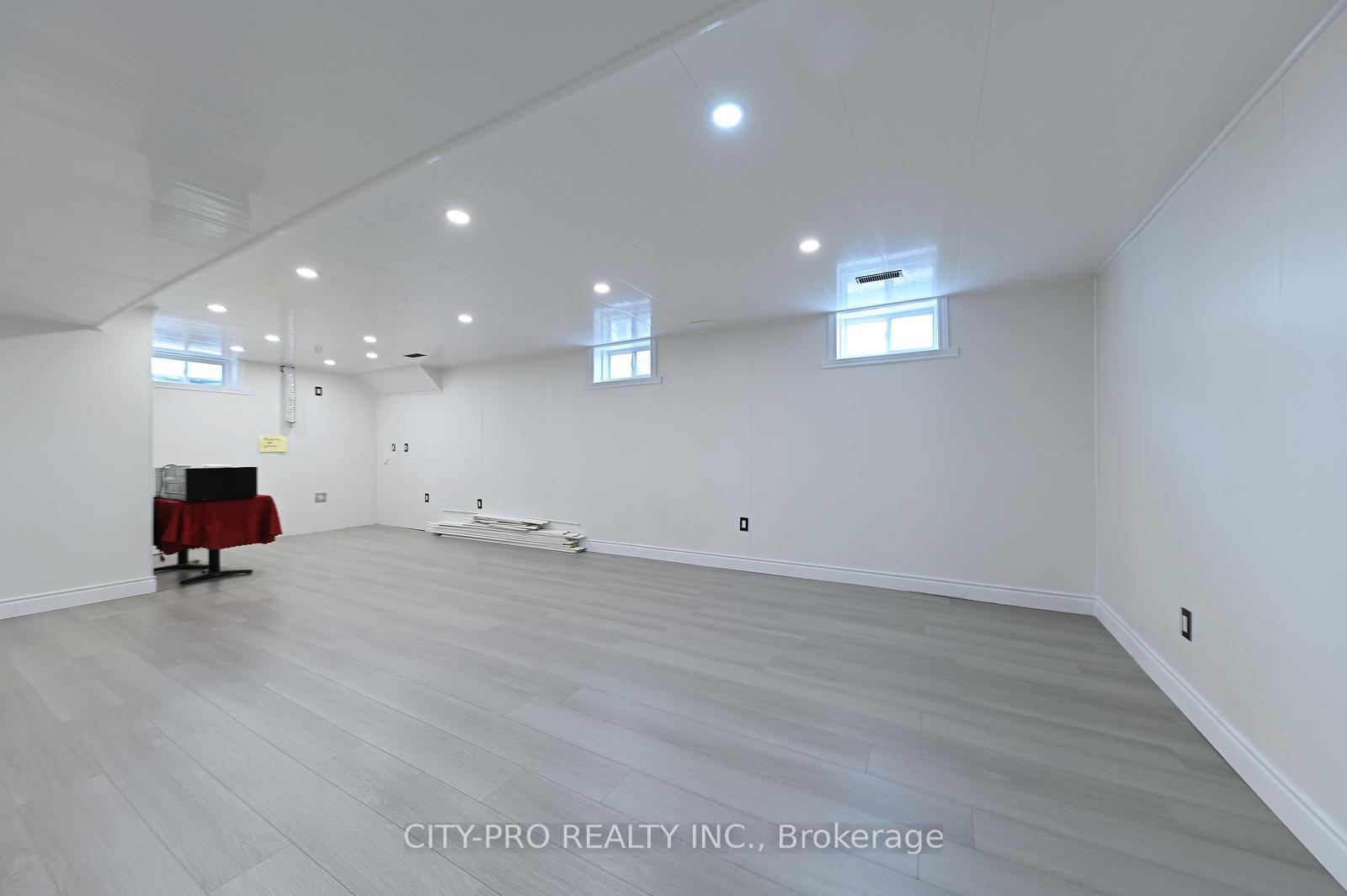 Photo 43 of 1178 Salmers Drive, Oshawa, Taunton — HOMEH