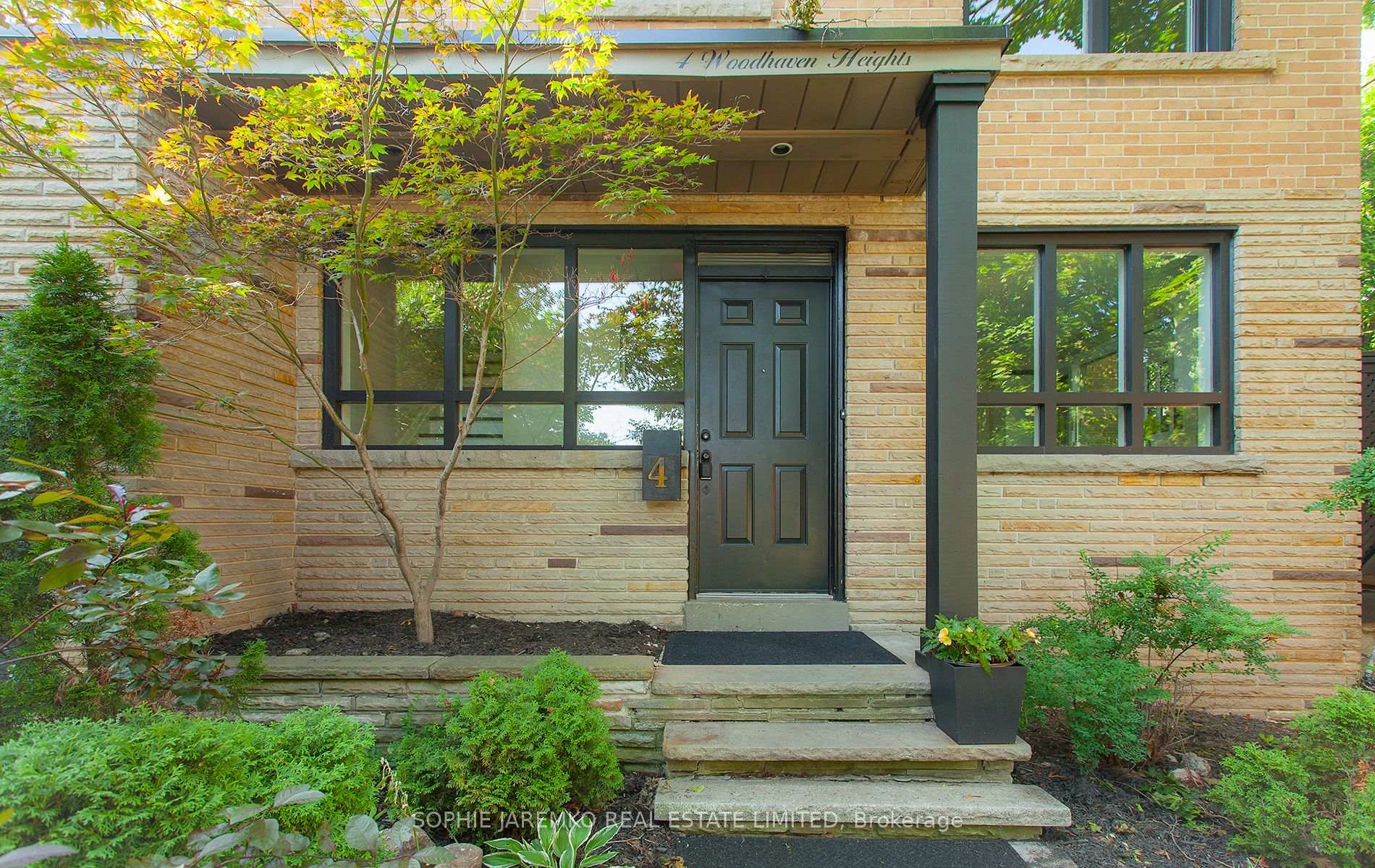 Photo 2 of 4 Woodhaven Heights, Etobicoke, Kingsway South — HOMEH