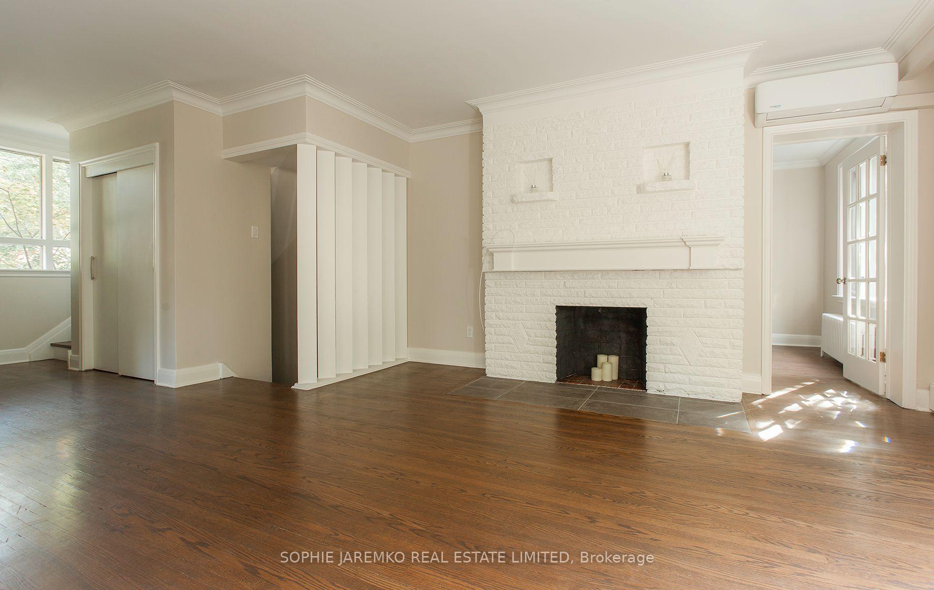 Photo 13 of 4 Woodhaven Heights, Etobicoke, Kingsway South — HOMEH