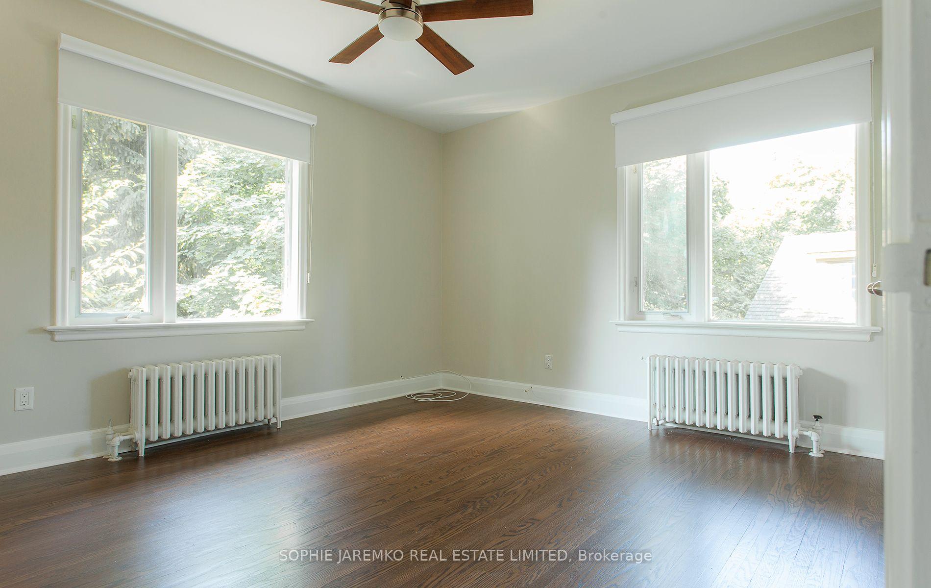 Photo 16 of 4 Woodhaven Heights, Etobicoke, Kingsway South — HOMEH