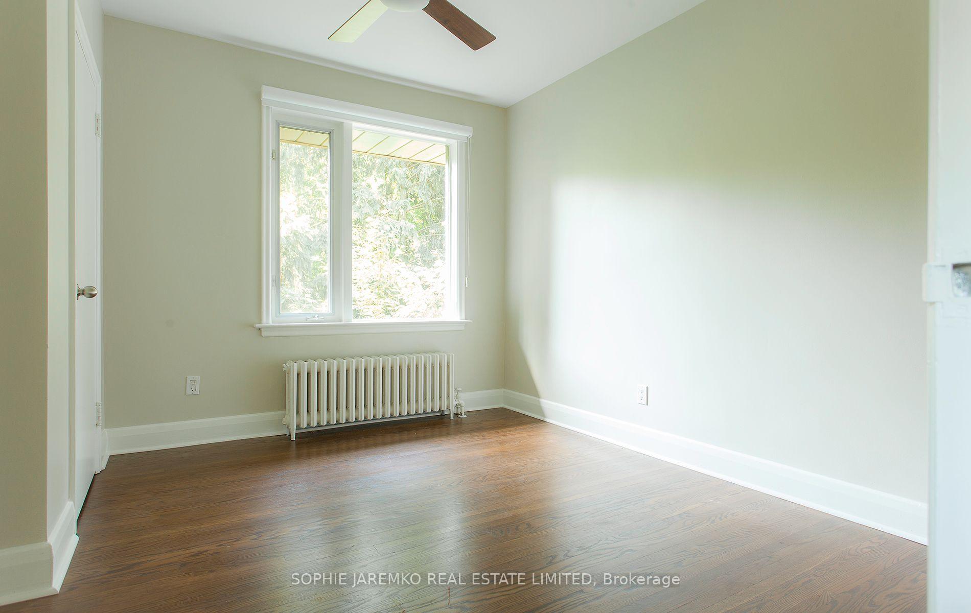 Photo 18 of 4 Woodhaven Heights, Etobicoke, Kingsway South — HOMEH