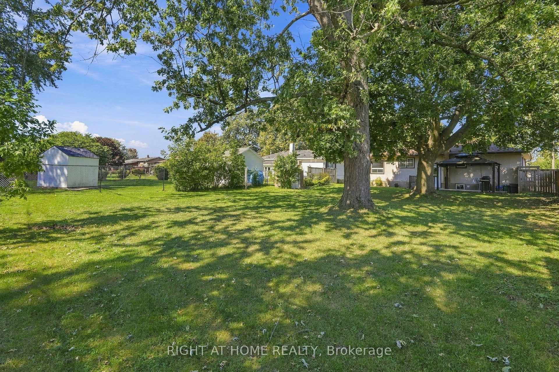Photo 35 of 49 Beverly Crescent, Welland, N. Welland — HOMEH