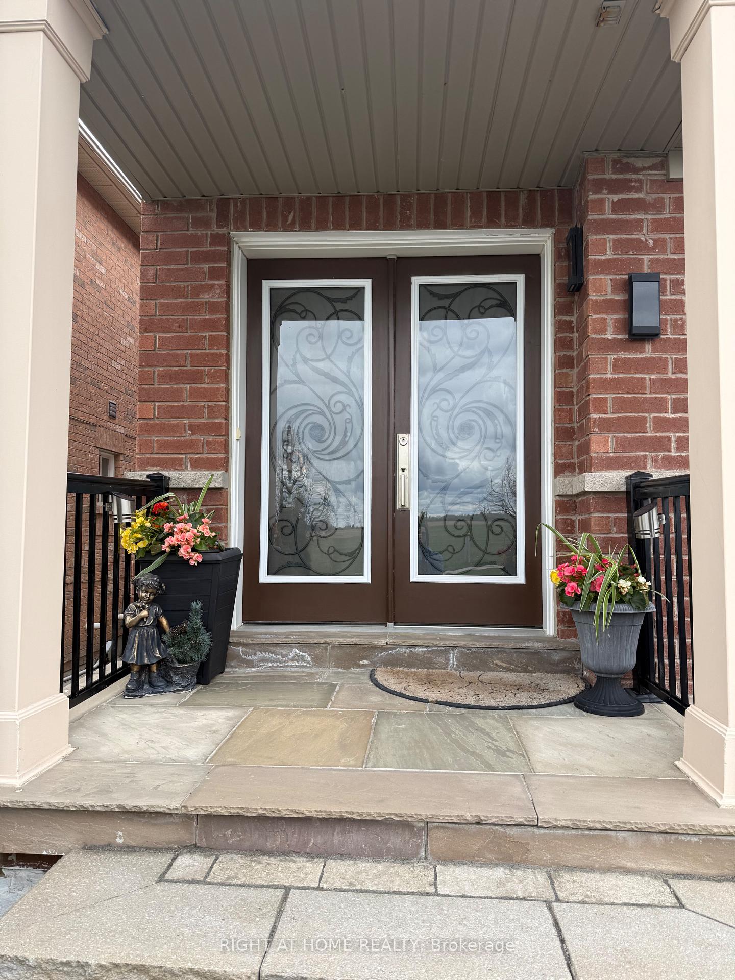 Photo of 129 Four Seasons Crescent