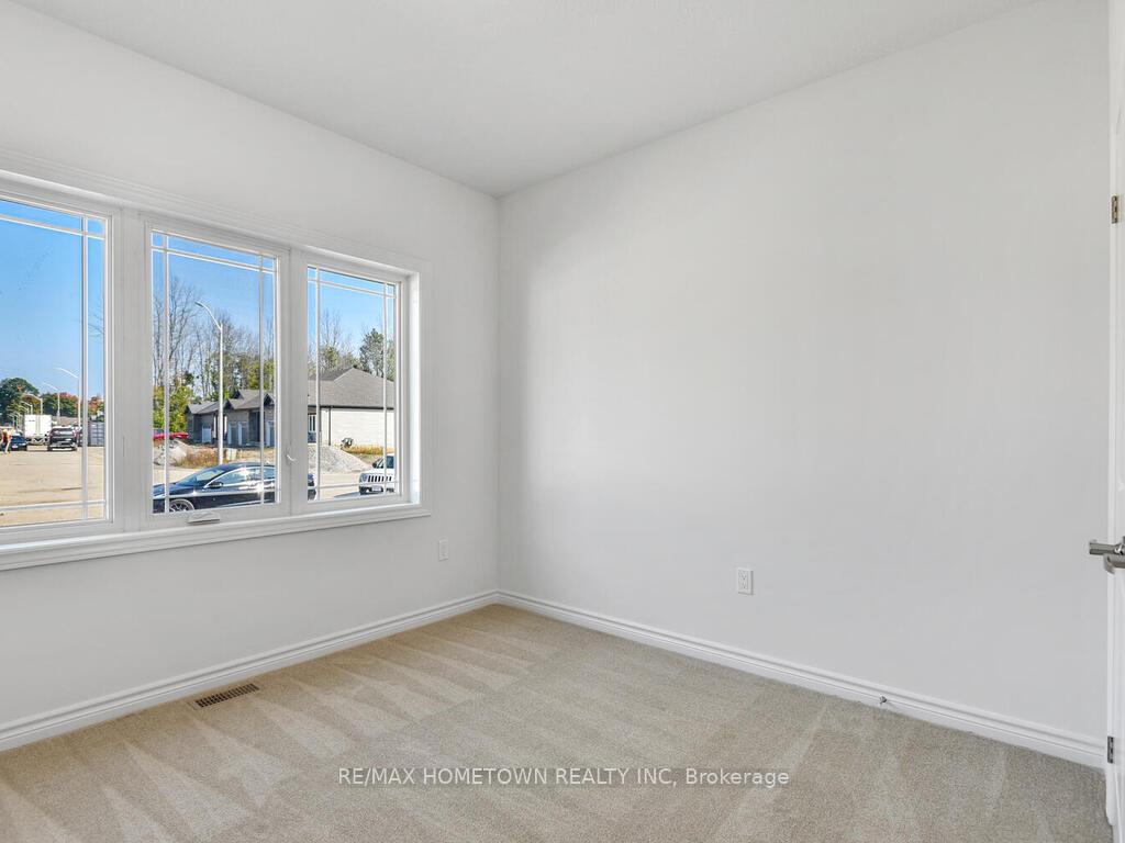 Photo 6 of 250 Adley Drive, Brockville, Brockville — HOMEH