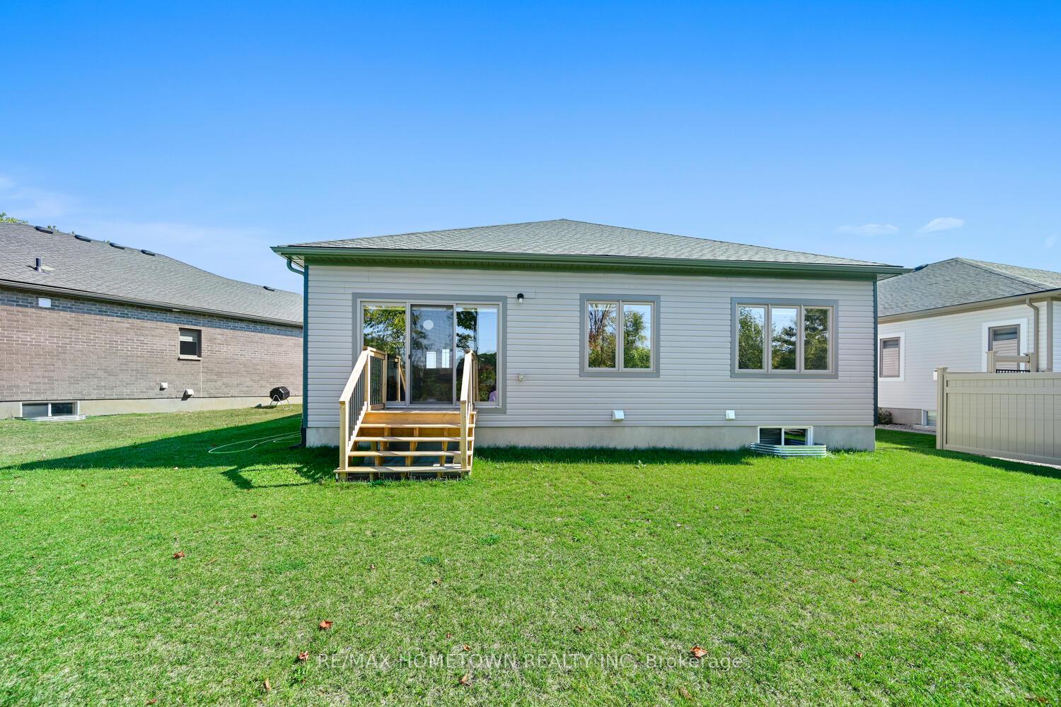 Photo 32 of 250 Adley Drive, Brockville, Brockville — HOMEH