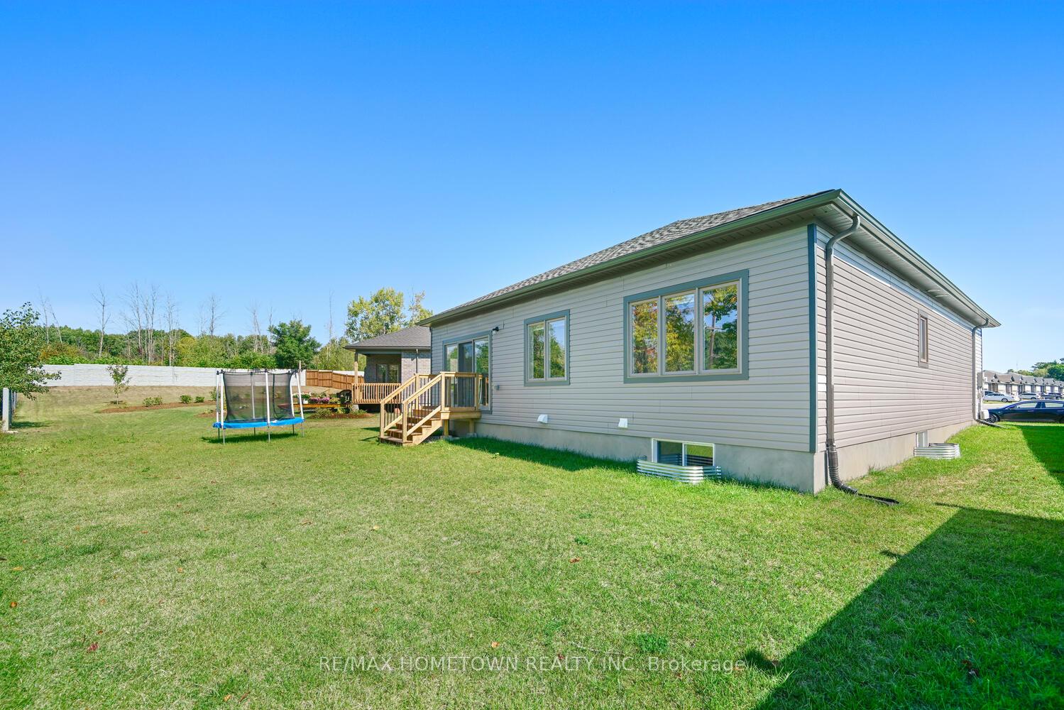 Photo 33 of 250 Adley Drive, Brockville, Brockville — HOMEH