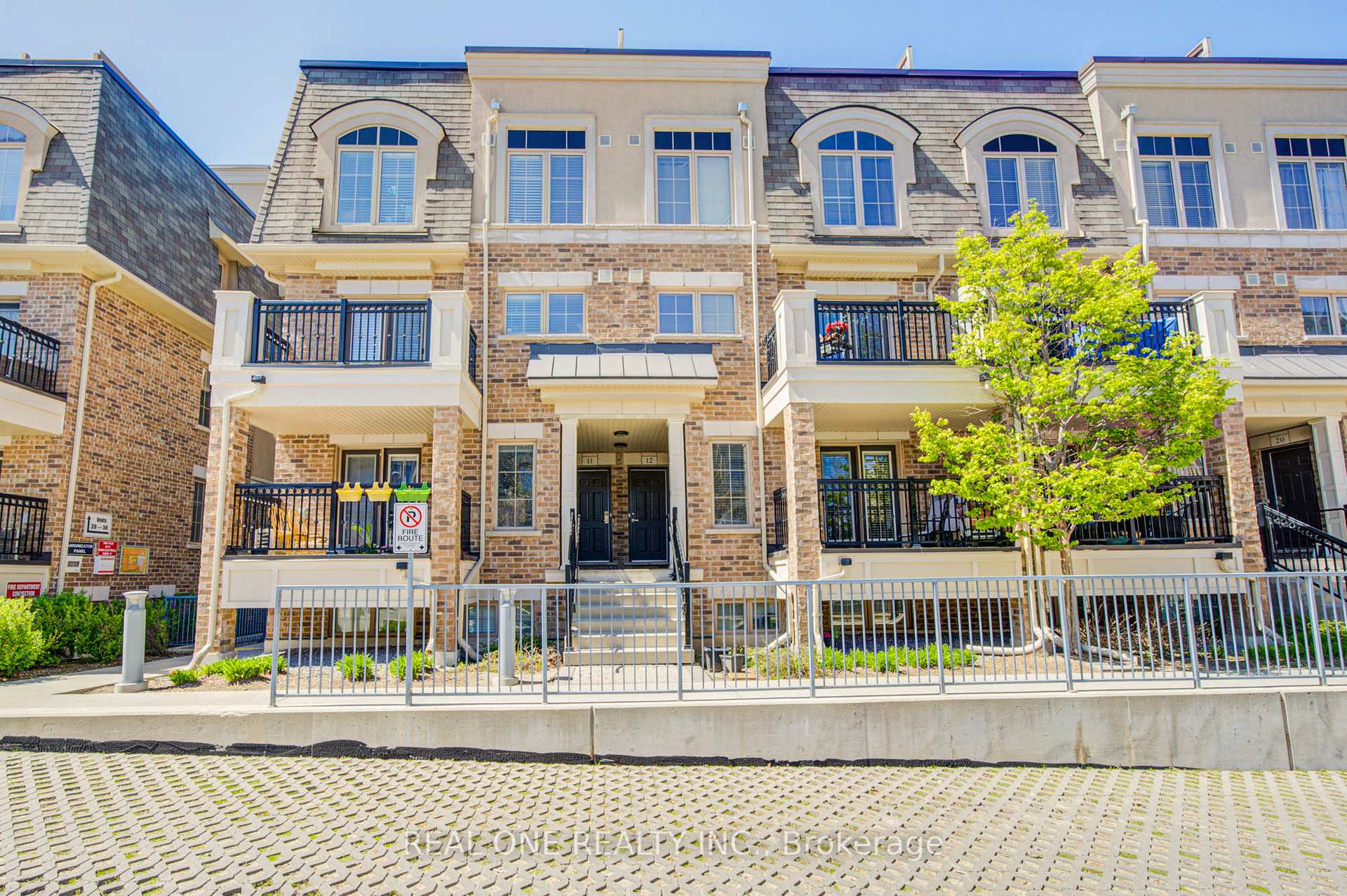 Photo of Unit 14, 2441 Greenwich Drive