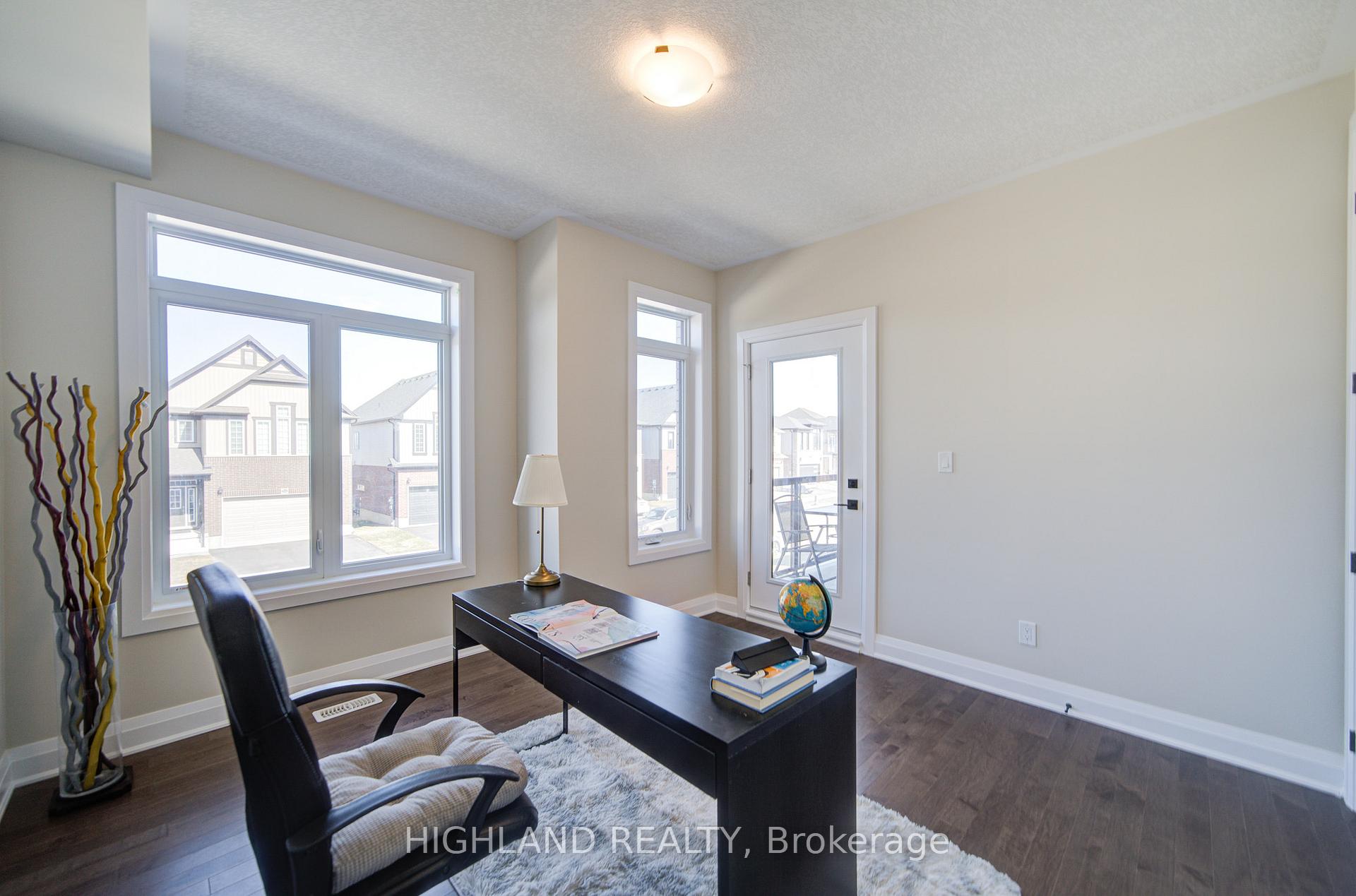 Photo 12 of 565 Balsam Popar Street, Waterloo, Beechwood/University — HOMEH