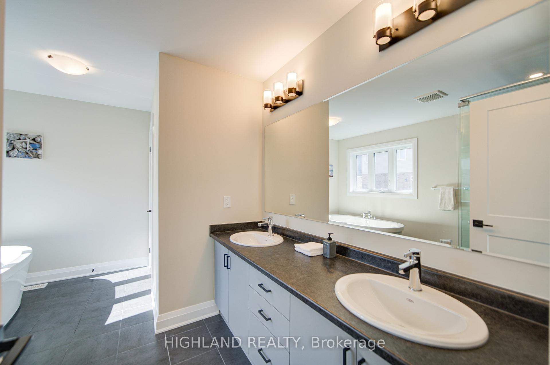 Photo 19 of 565 Balsam Popar Street, Waterloo, Beechwood/University — HOMEH