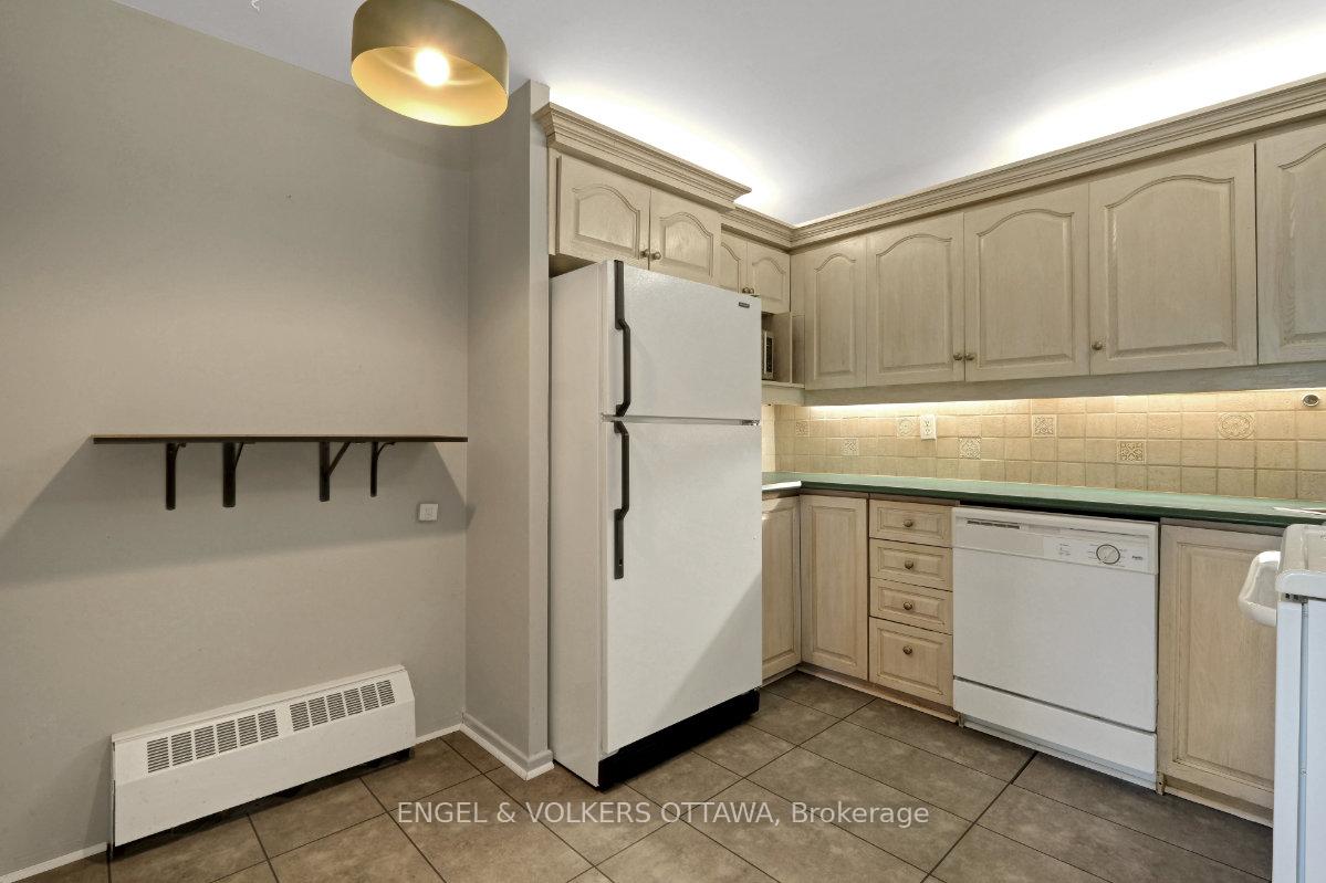 Photo 13 of Unit 5, 373 Laurier Avenue E, Ottawa, Sandy Hill — HOMEH