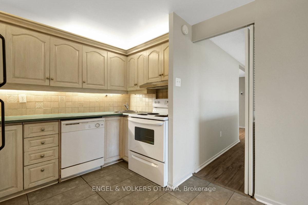 Photo 17 of Unit 5, 373 Laurier Avenue E, Ottawa, Sandy Hill — HOMEH