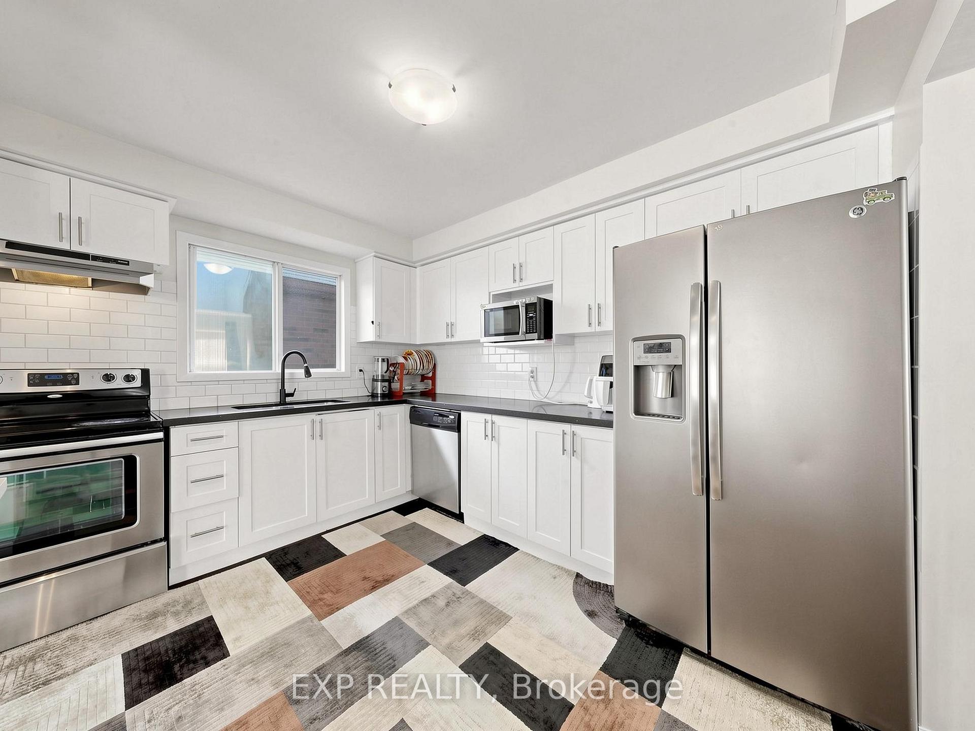Photo 11 of 28 Longfellow Court, Whitby, Pringle Creek — HOMEH