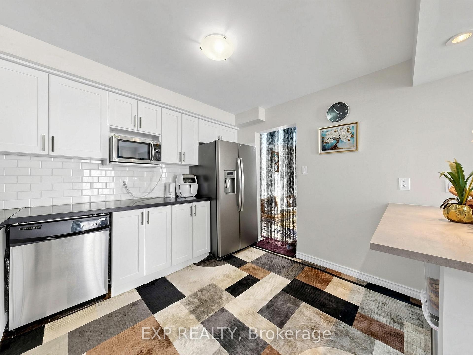 Photo 12 of 28 Longfellow Court, Whitby, Pringle Creek — HOMEH