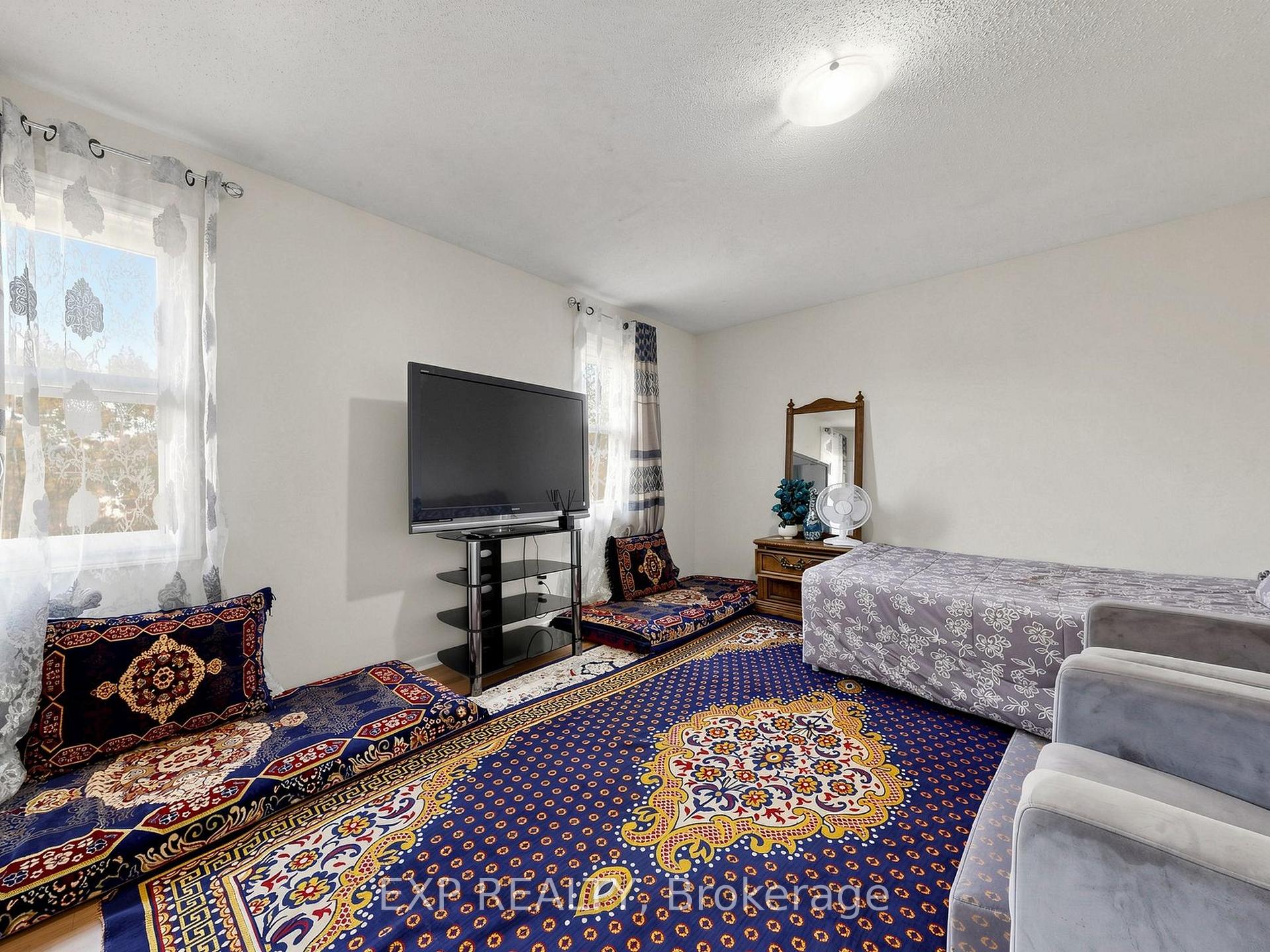 Photo 13 of 28 Longfellow Court, Whitby, Pringle Creek — HOMEH