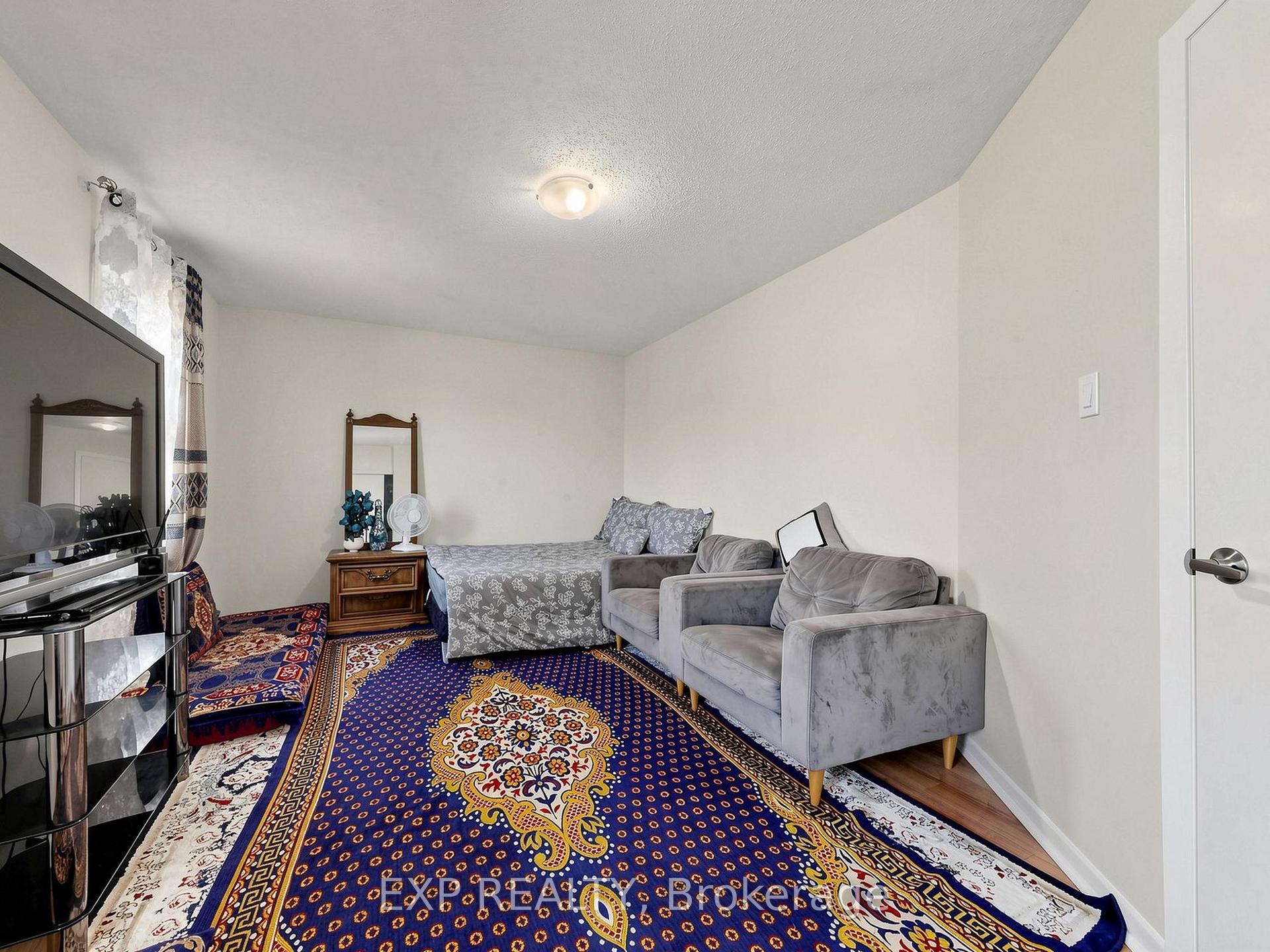 Photo 14 of 28 Longfellow Court, Whitby, Pringle Creek — HOMEH