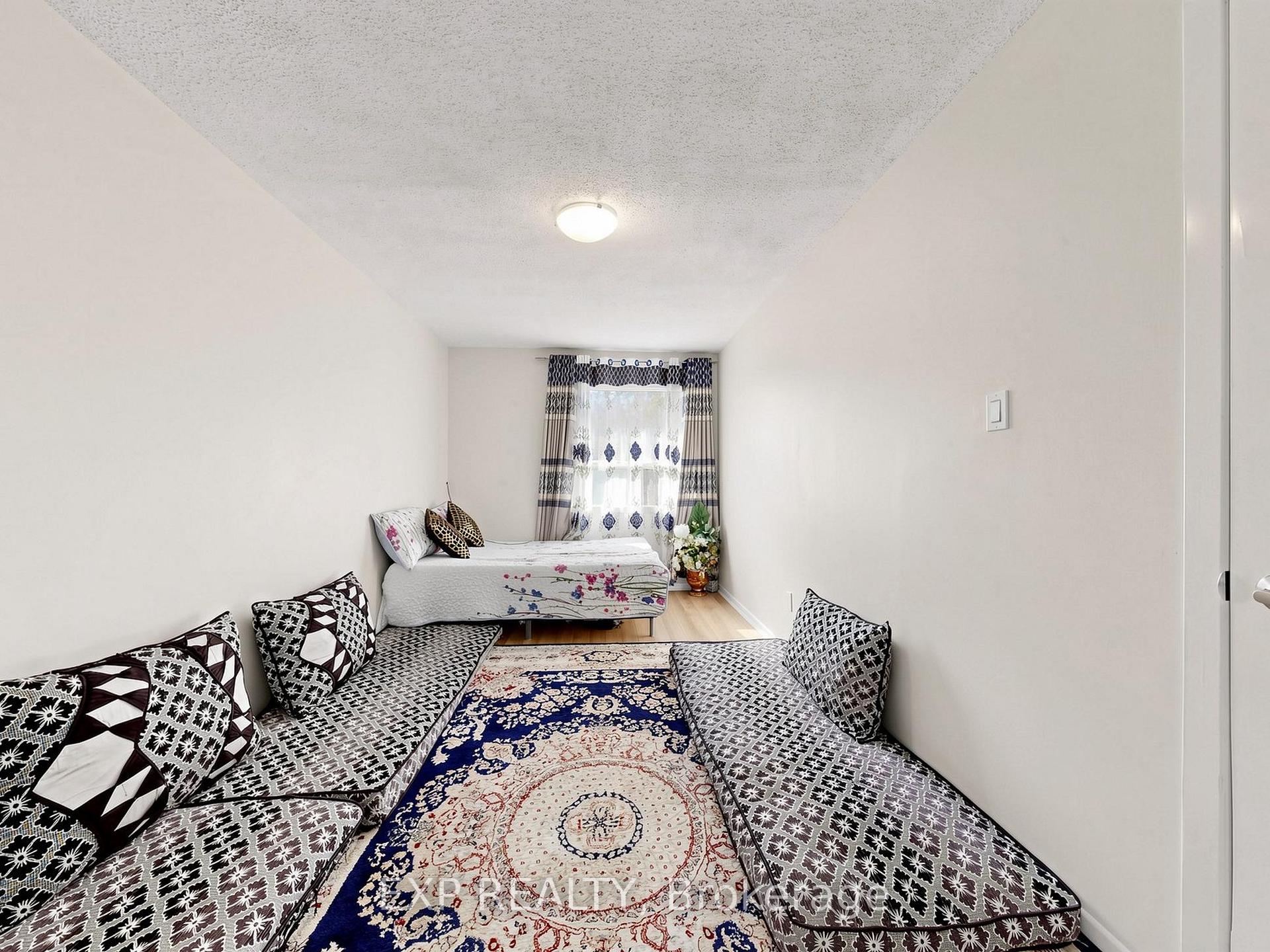 Photo 23 of 28 Longfellow Court, Whitby, Pringle Creek — HOMEH
