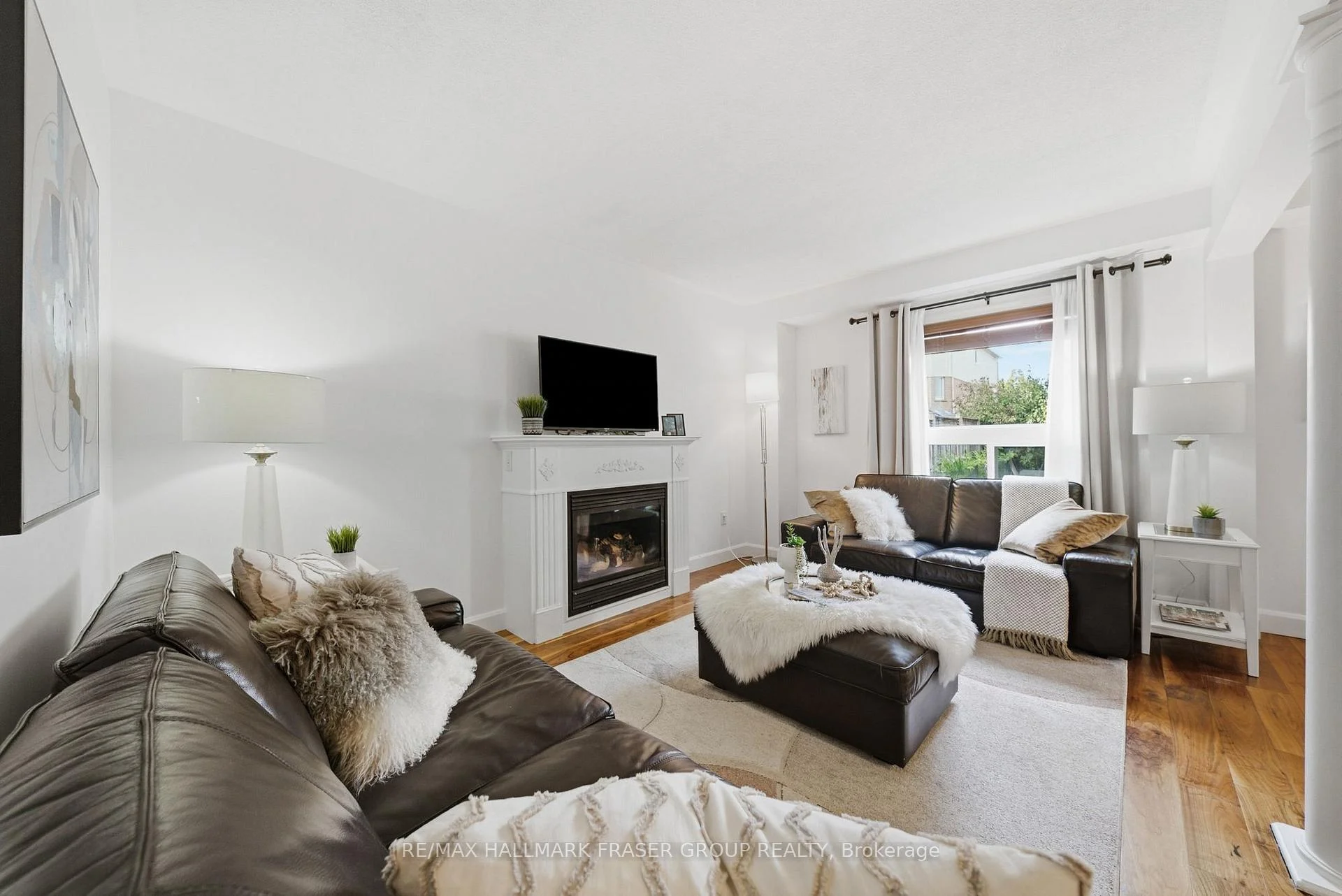 Photo 6 of 46 Childs Court, Clarington, Bowmanville — HOMEH