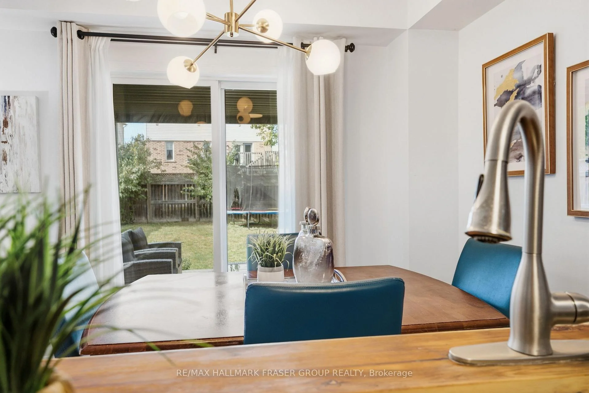 Photo 15 of 46 Childs Court, Clarington, Bowmanville — HOMEH