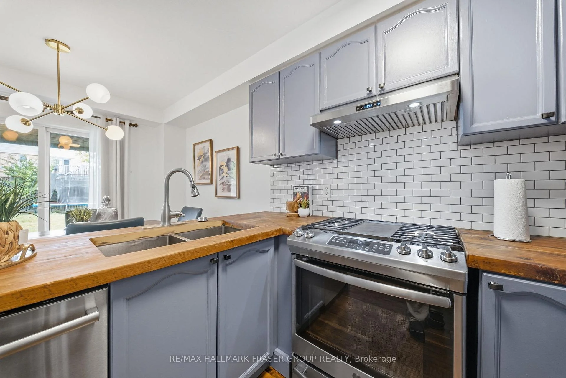 Photo 19 of 46 Childs Court, Clarington, Bowmanville — HOMEH