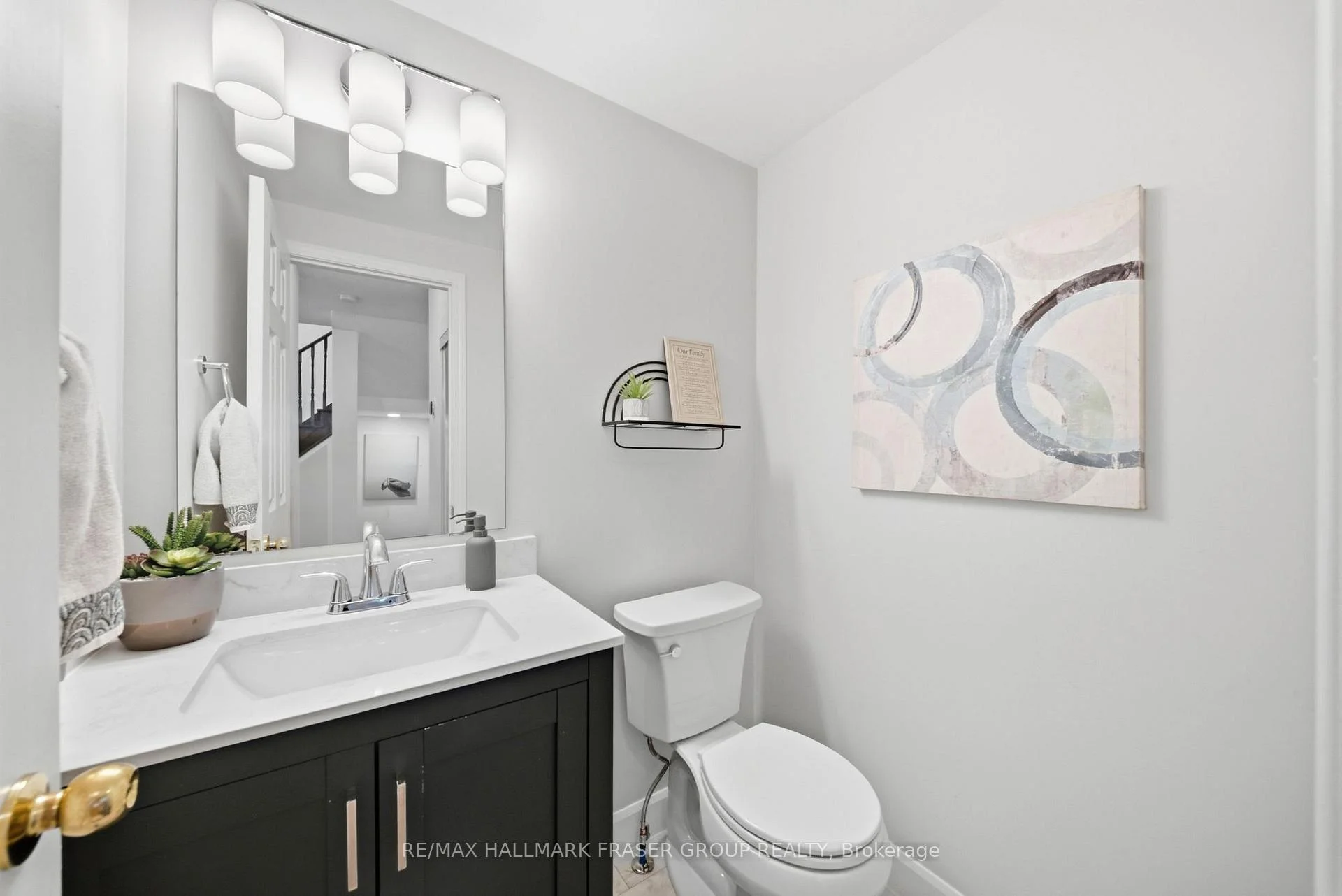 Photo 21 of 46 Childs Court, Clarington, Bowmanville — HOMEH