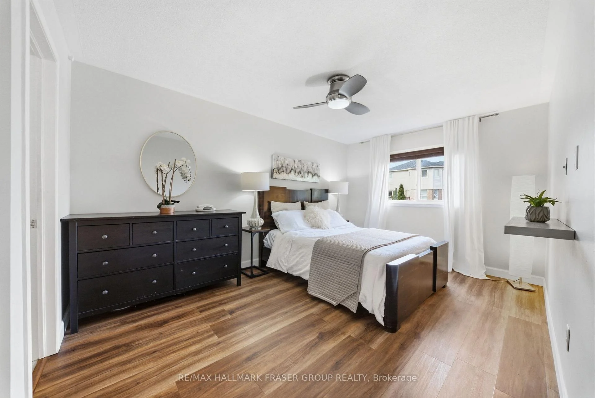 Photo 24 of 46 Childs Court, Clarington, Bowmanville — HOMEH