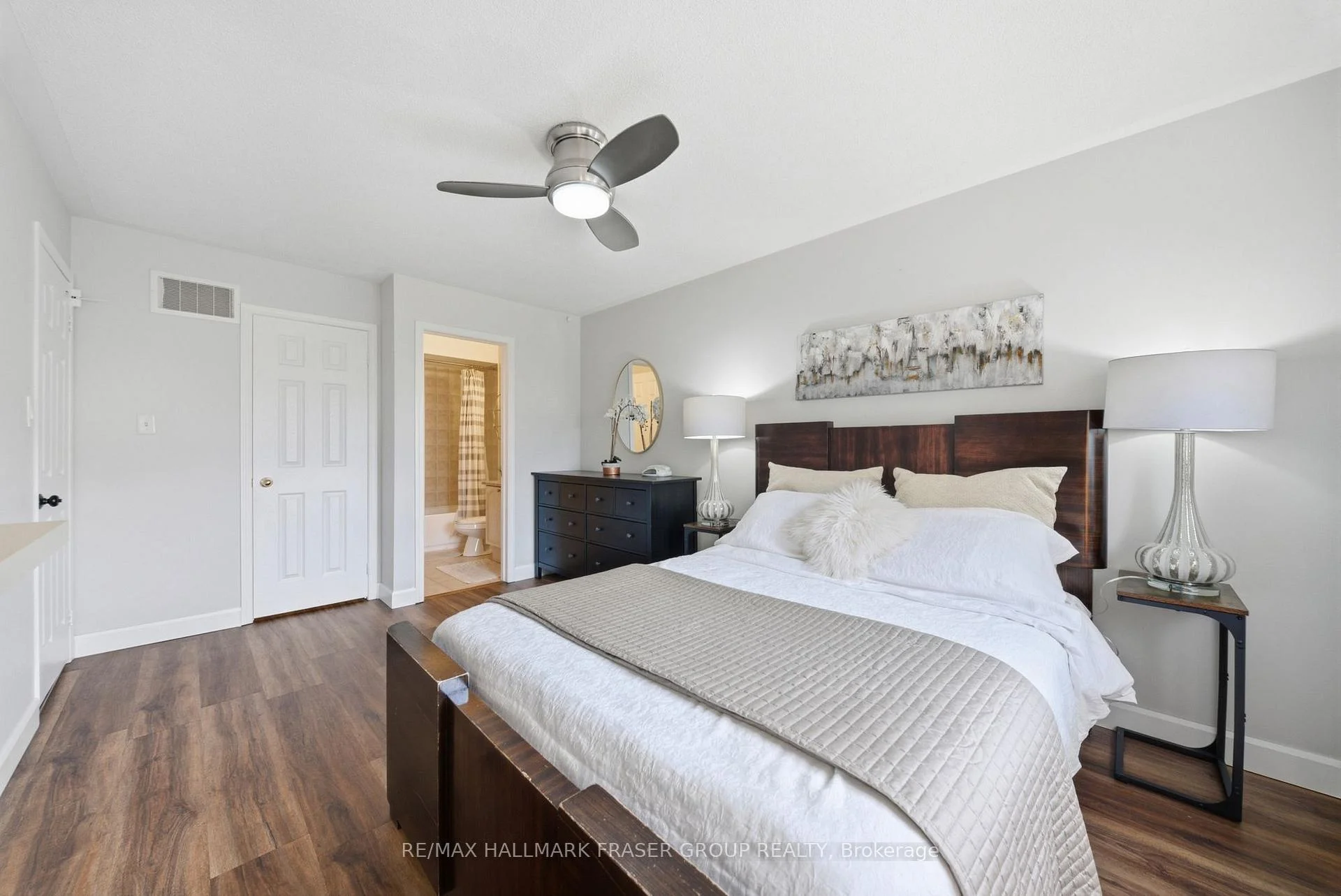 Photo 28 of 46 Childs Court, Clarington, Bowmanville — HOMEH