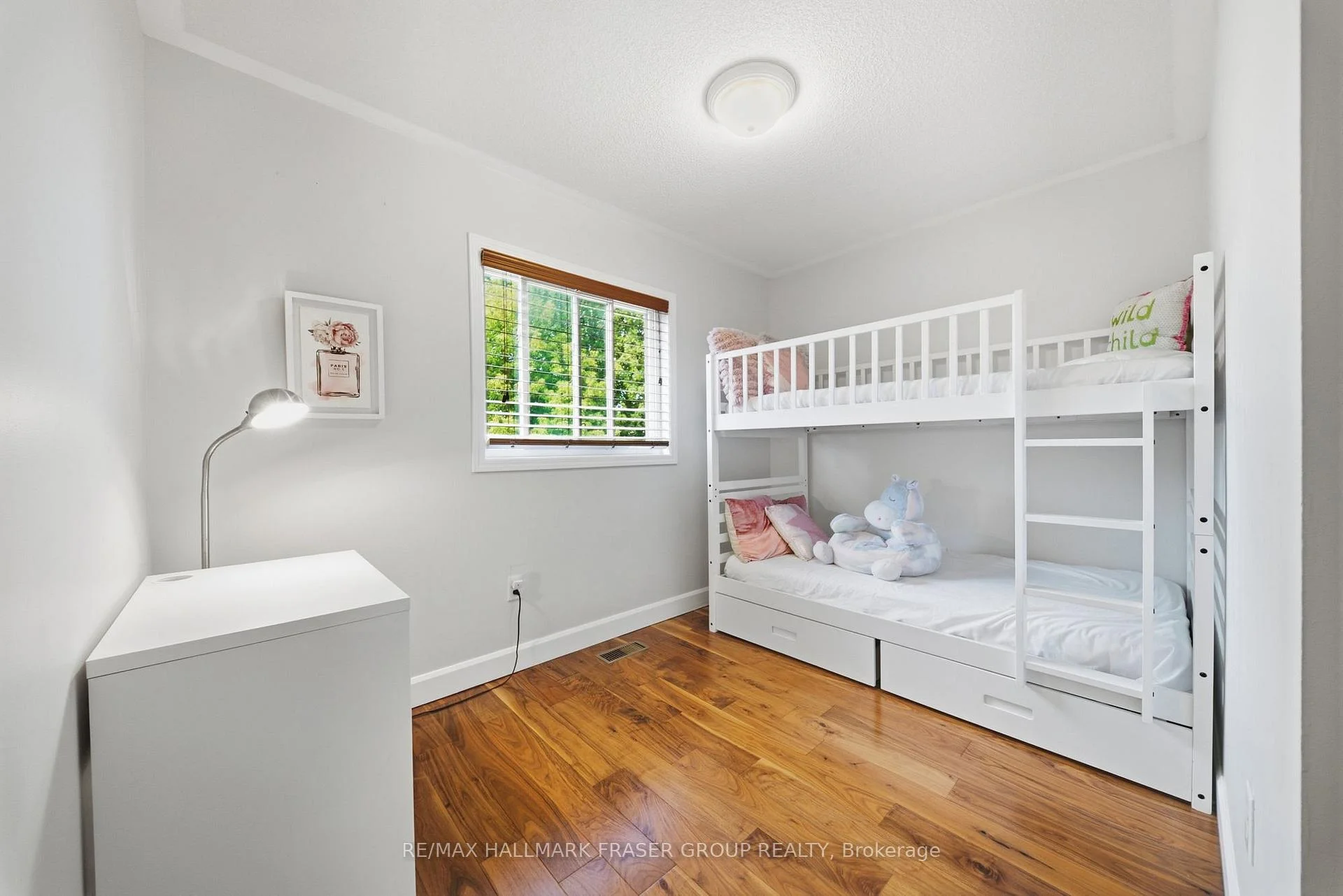 Photo 31 of 46 Childs Court, Clarington, Bowmanville — HOMEH