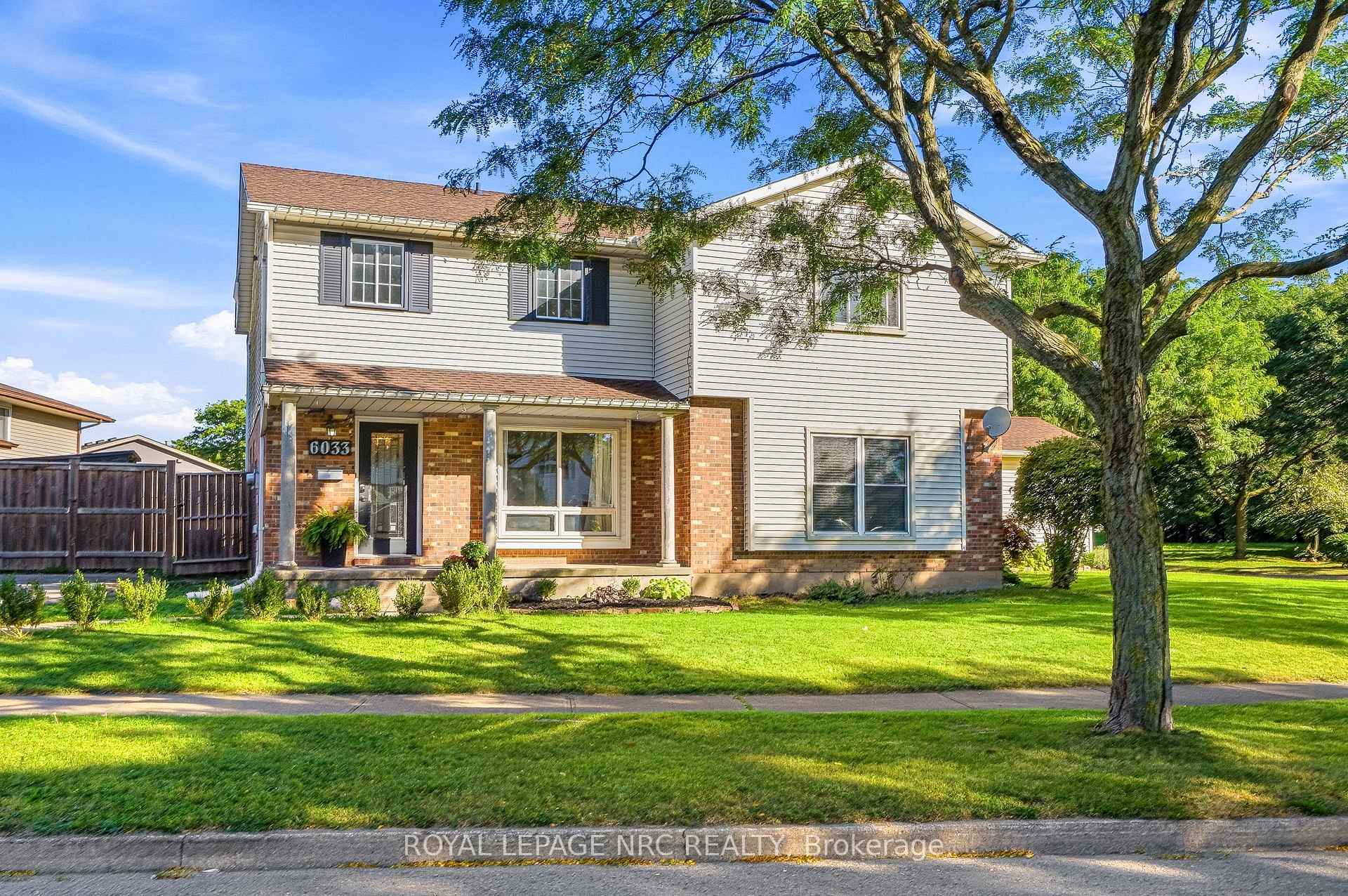 Photo 2 of 6033 Wildrose Crescent, Niagara Falls, Oldfield — HOMEH